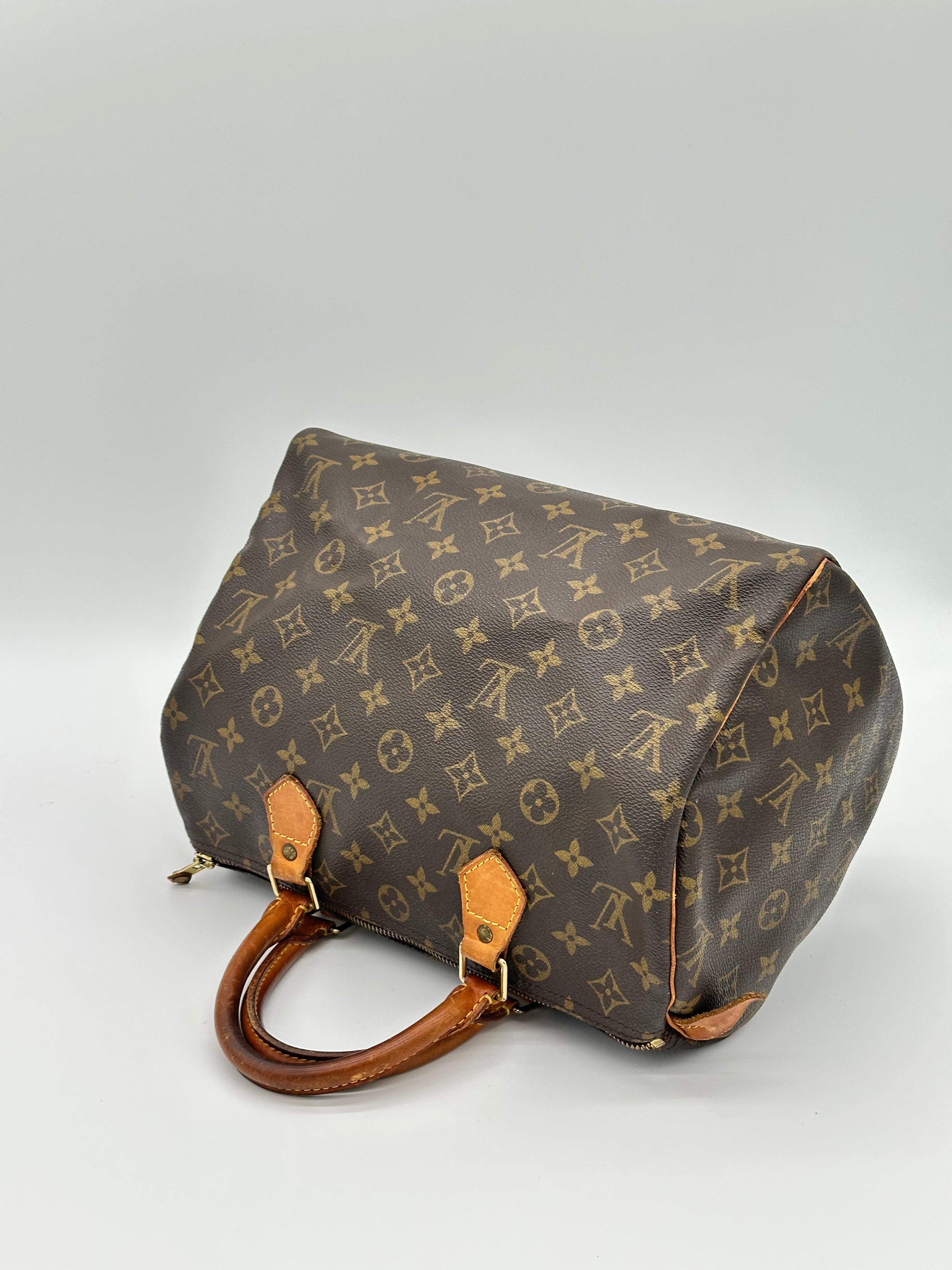 Louis Vuitton Speedy 30