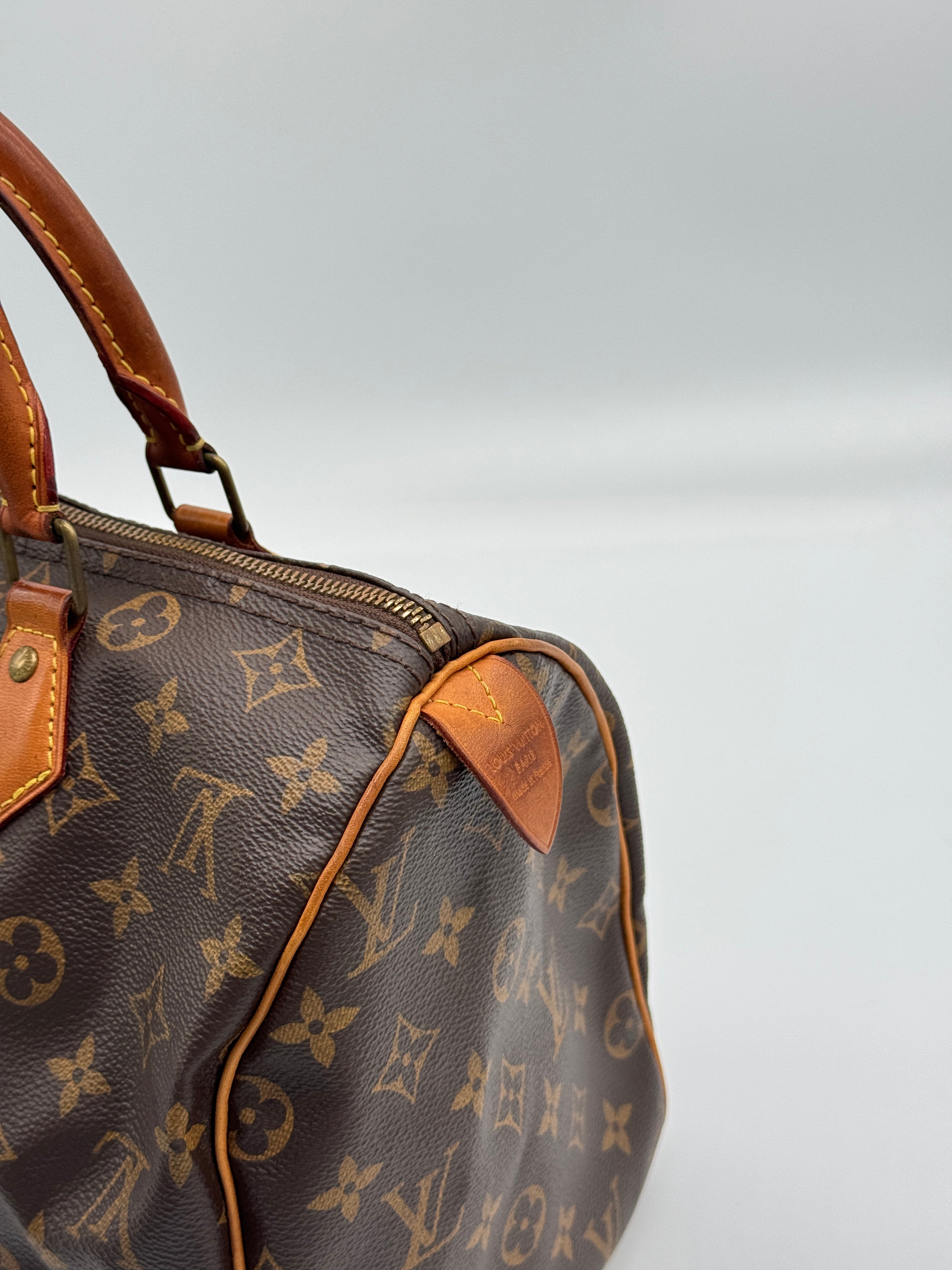 Louis Vuitton Speedy 30