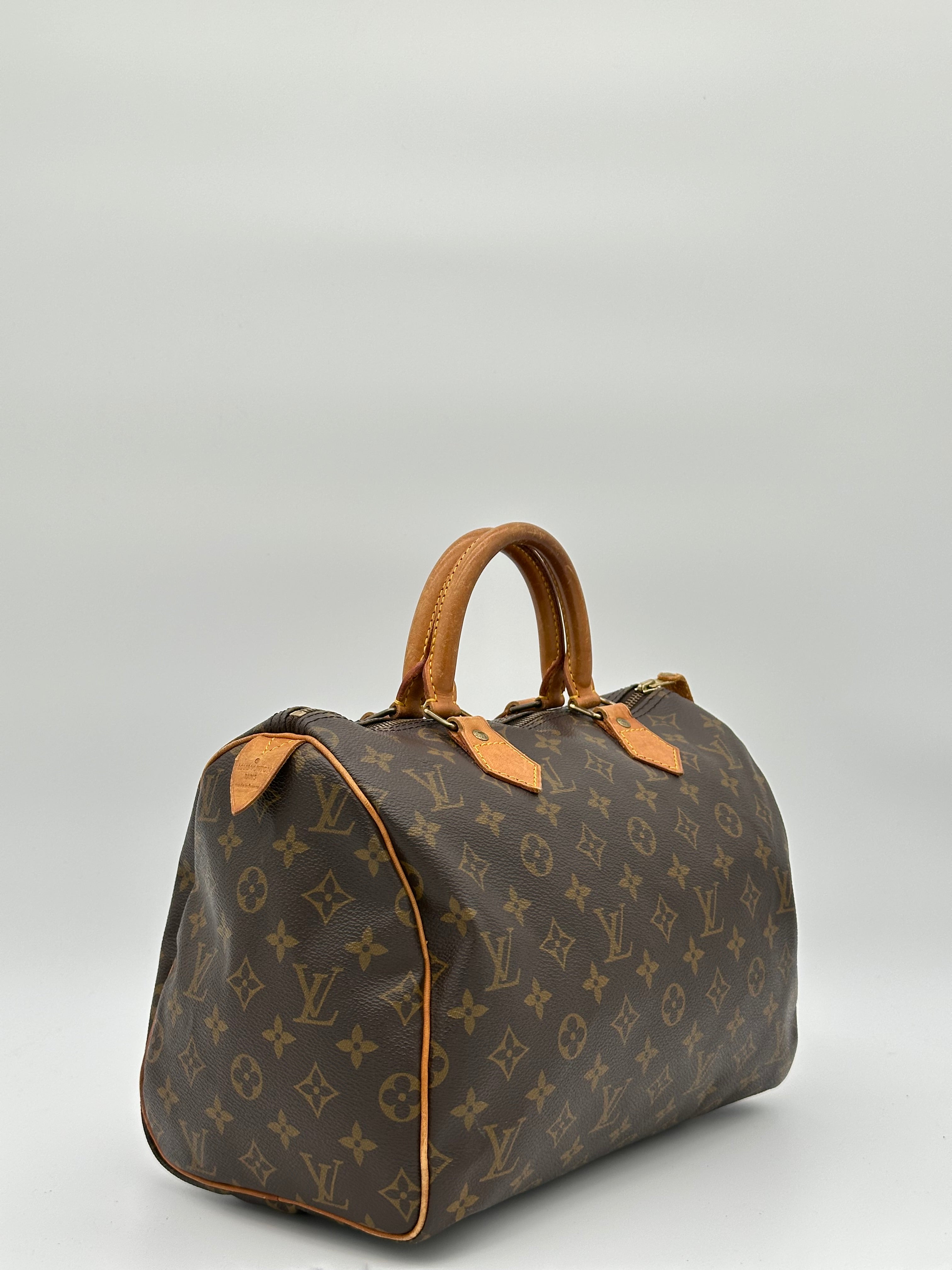 Louis Vuitton Speedy 30
