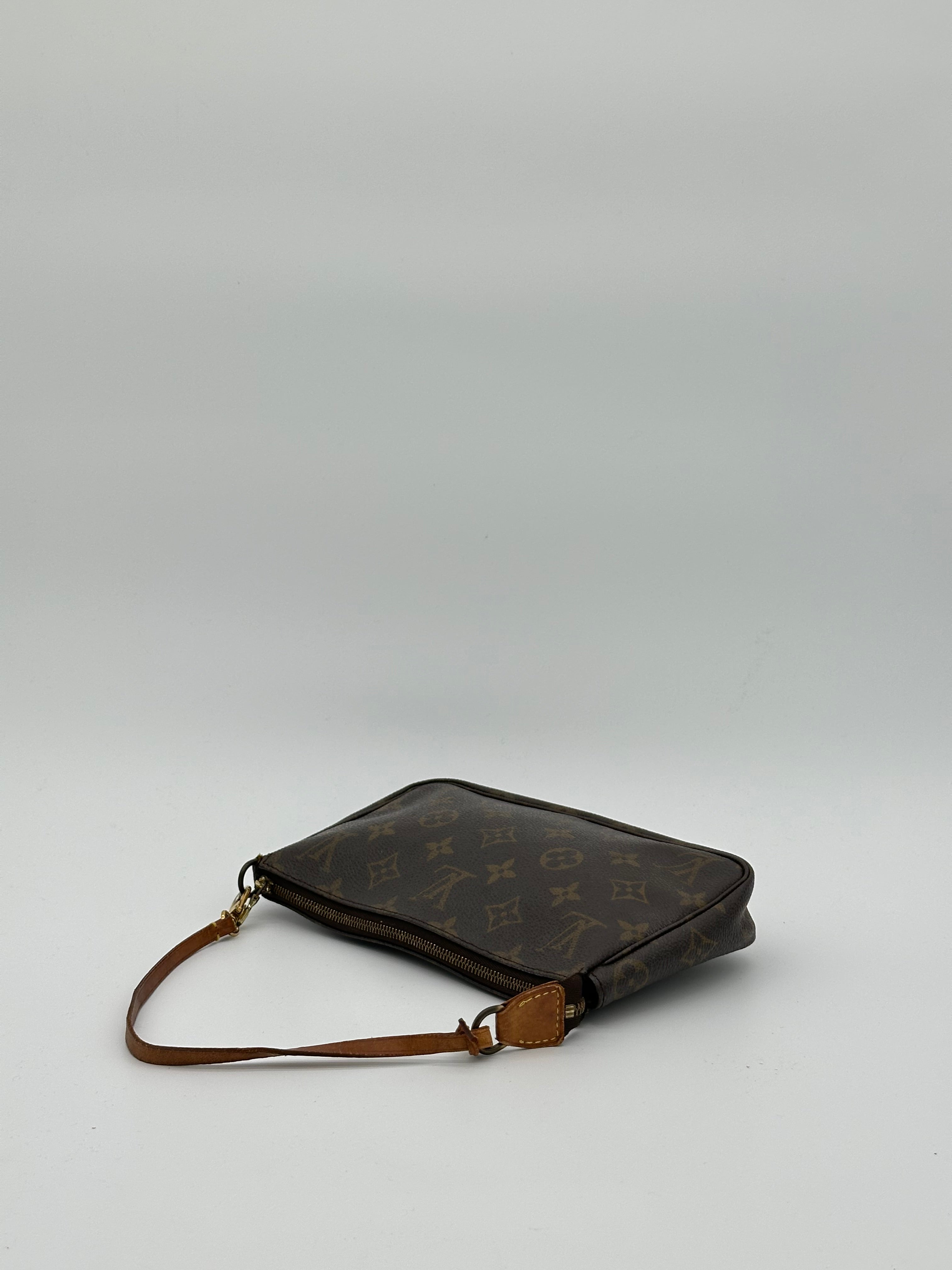 Louis Vuitton Pochette Accessoires