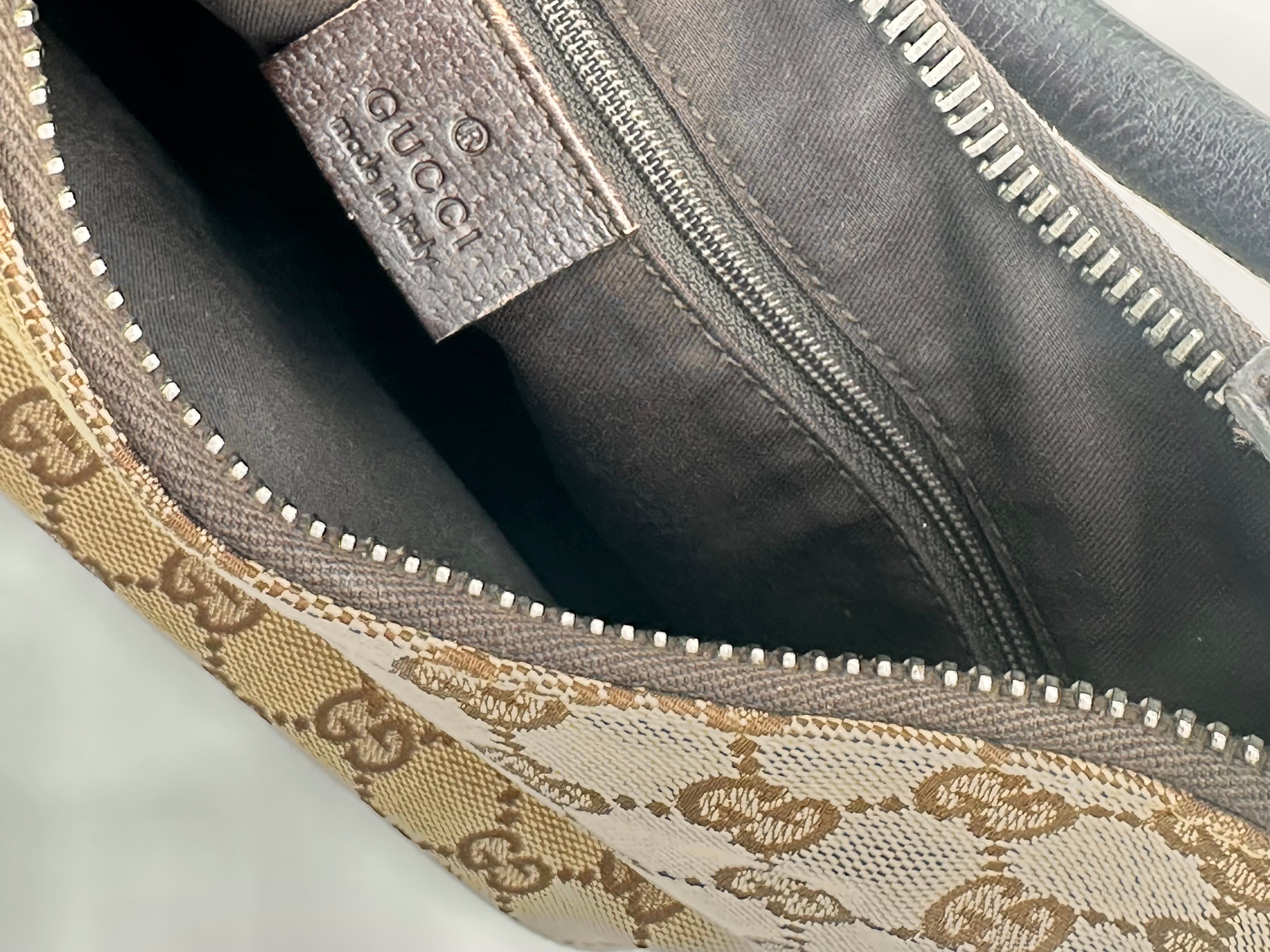 Gucci Lock Canvas