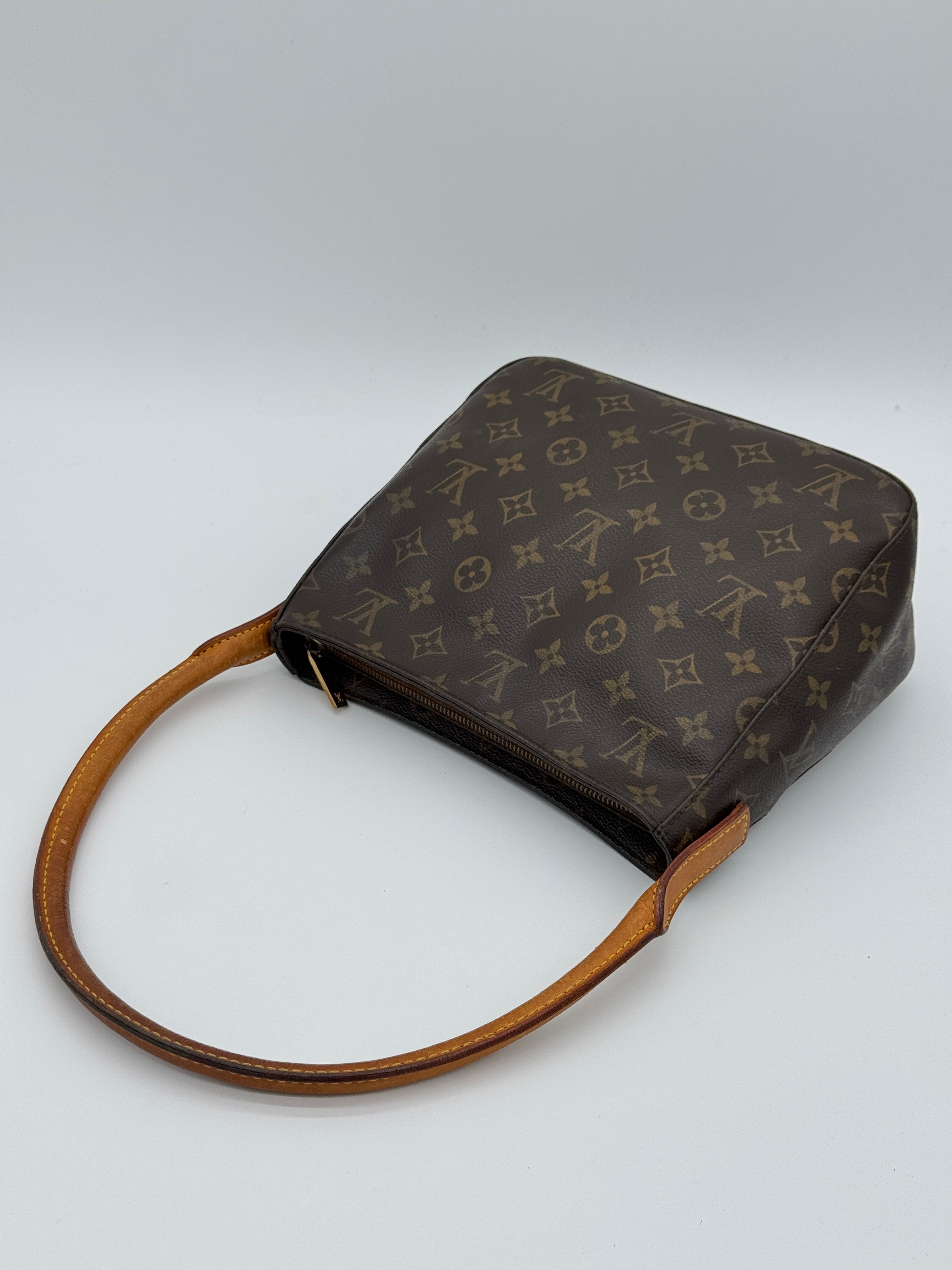 Louis Vuitton Looping MM