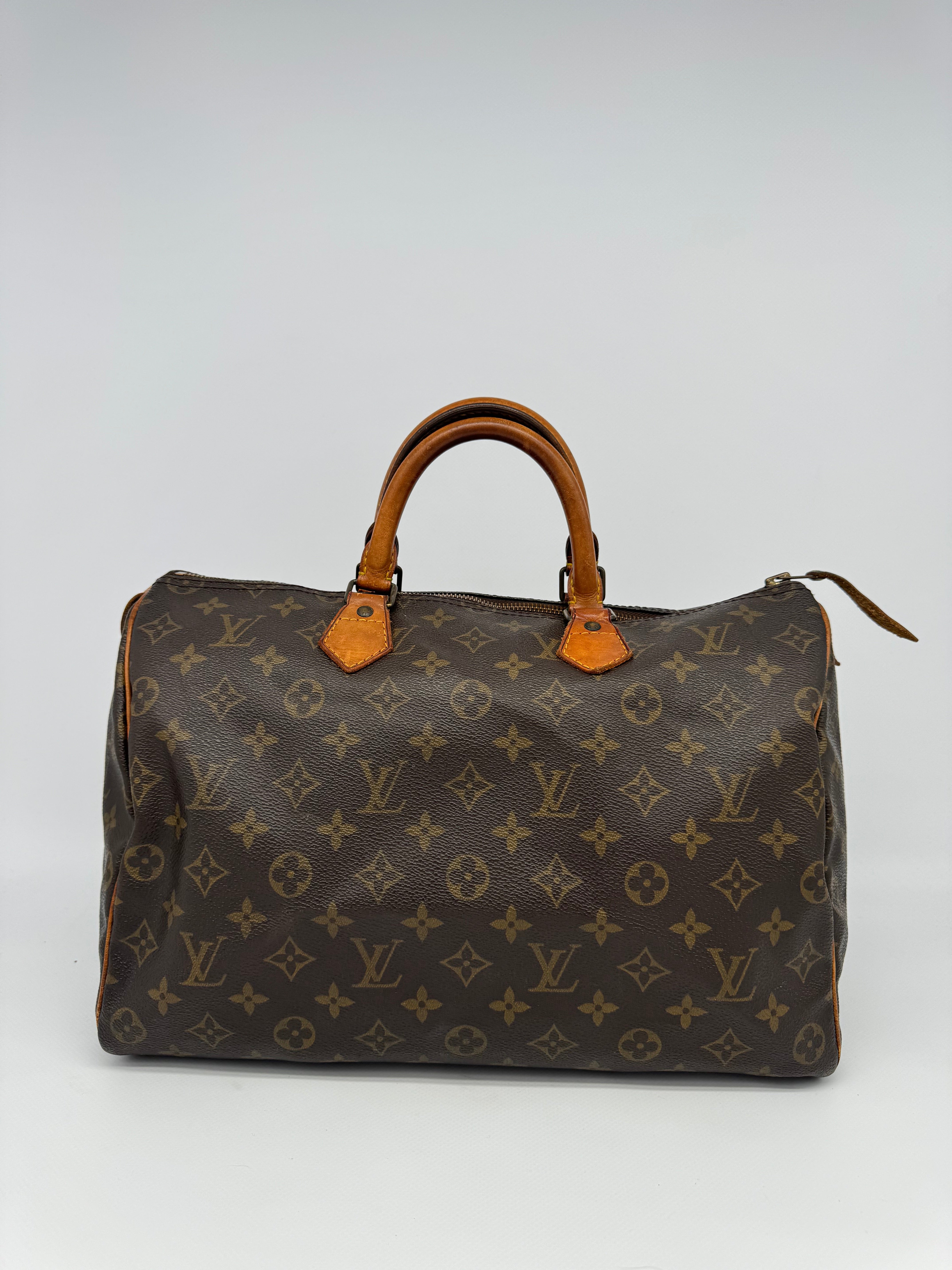 Louis Vuitton Speedy 35