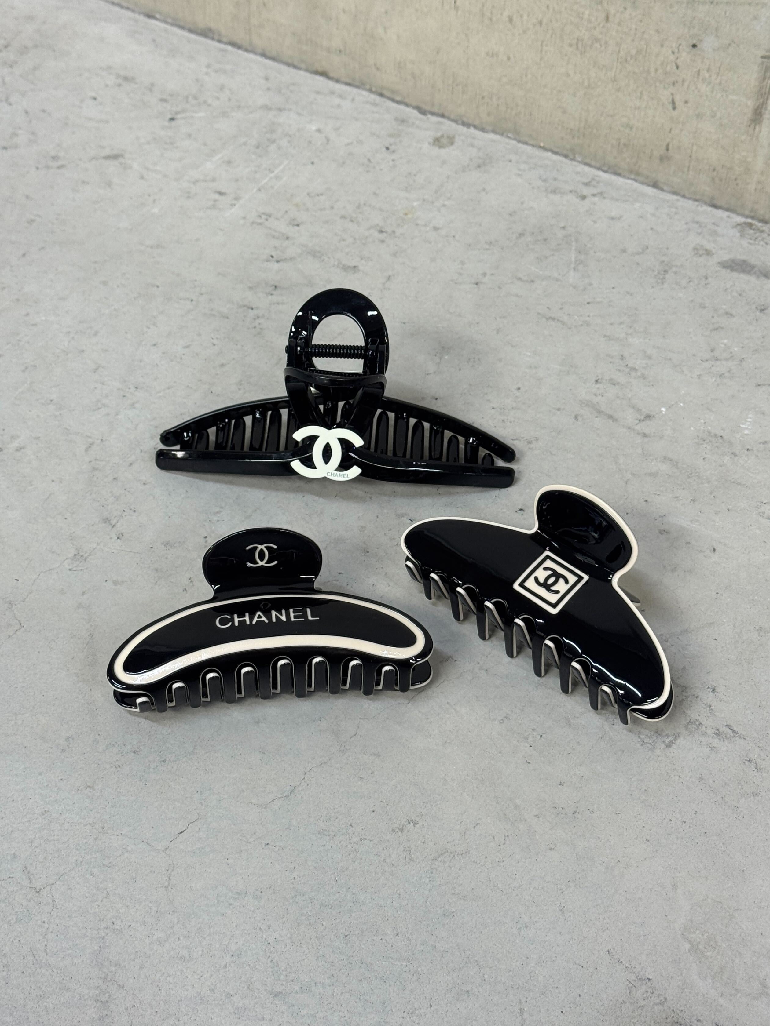 Chanel Black & Ivory Hair Clip