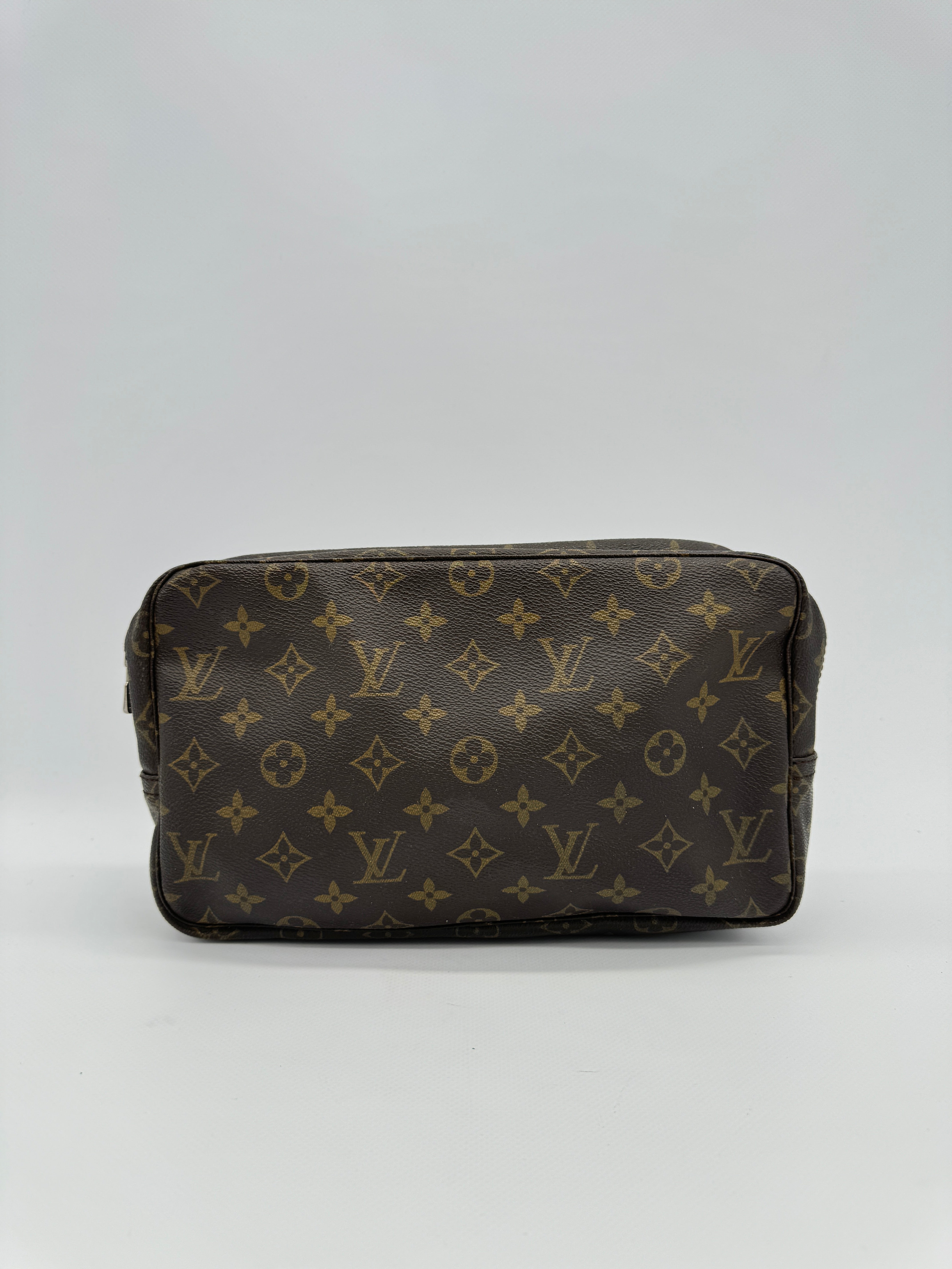 Louis Vuitton Trousse 28