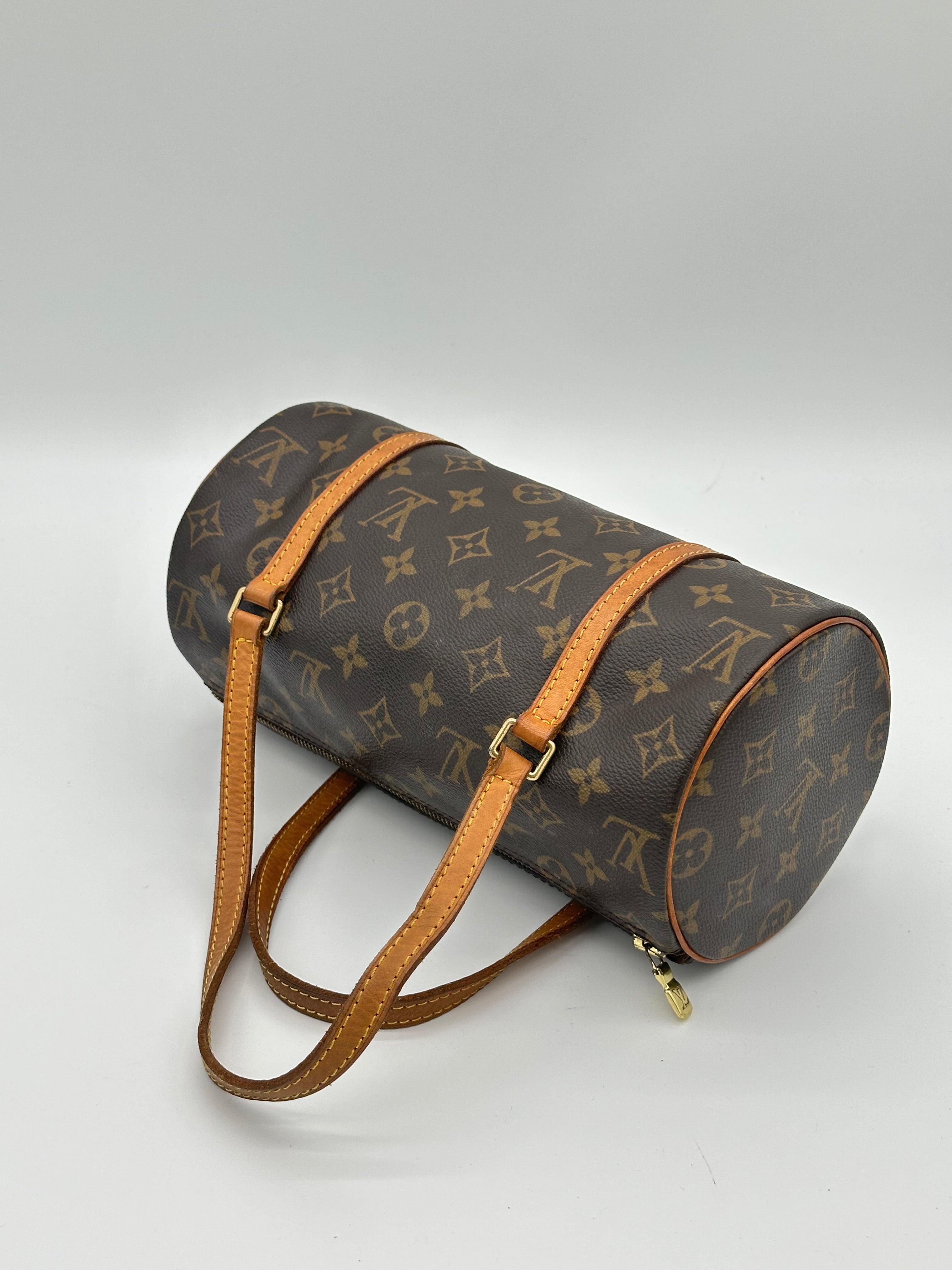 Louis Vuitton Papillon 26
