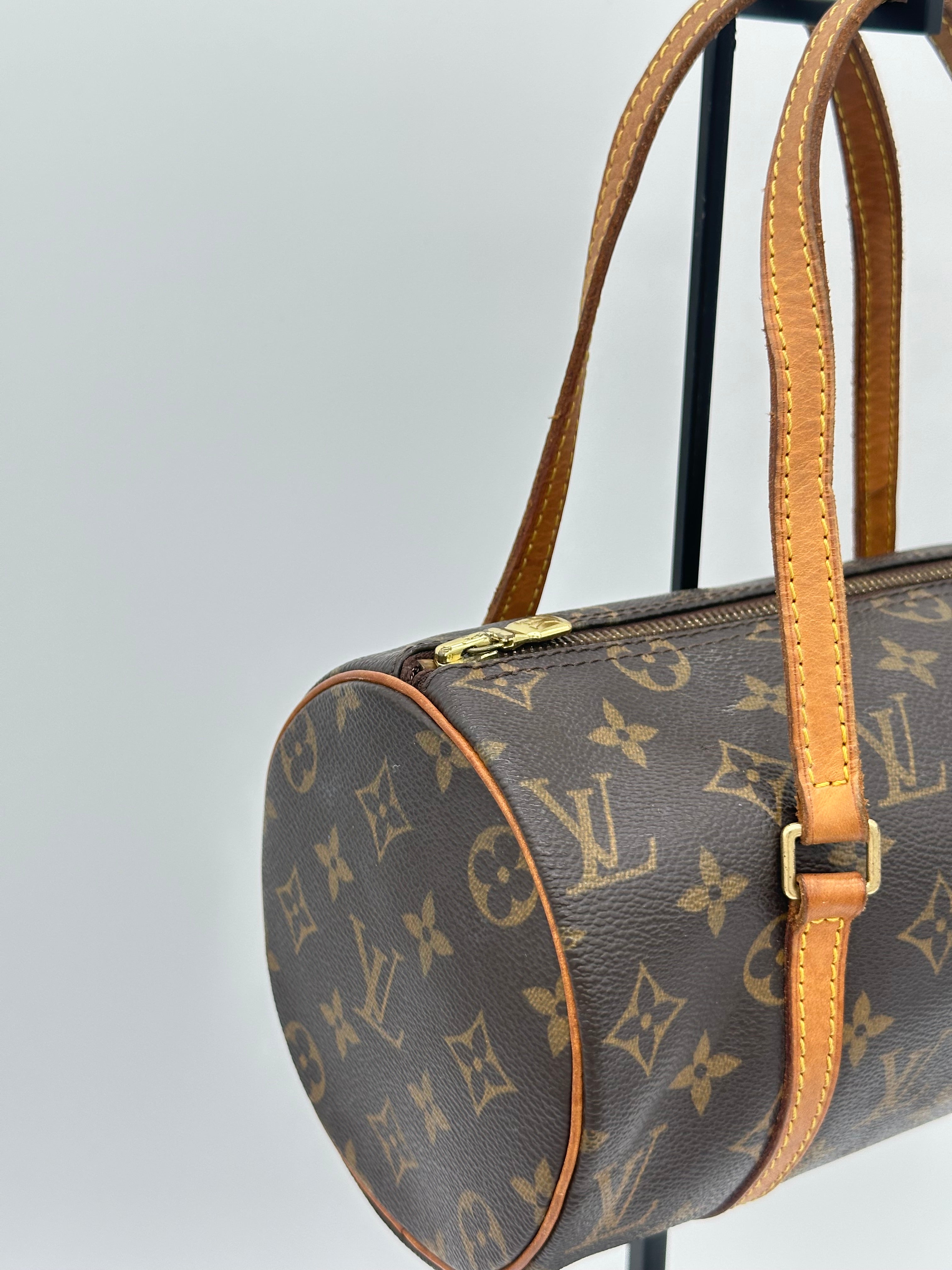 Louis Vuitton Papillon 26