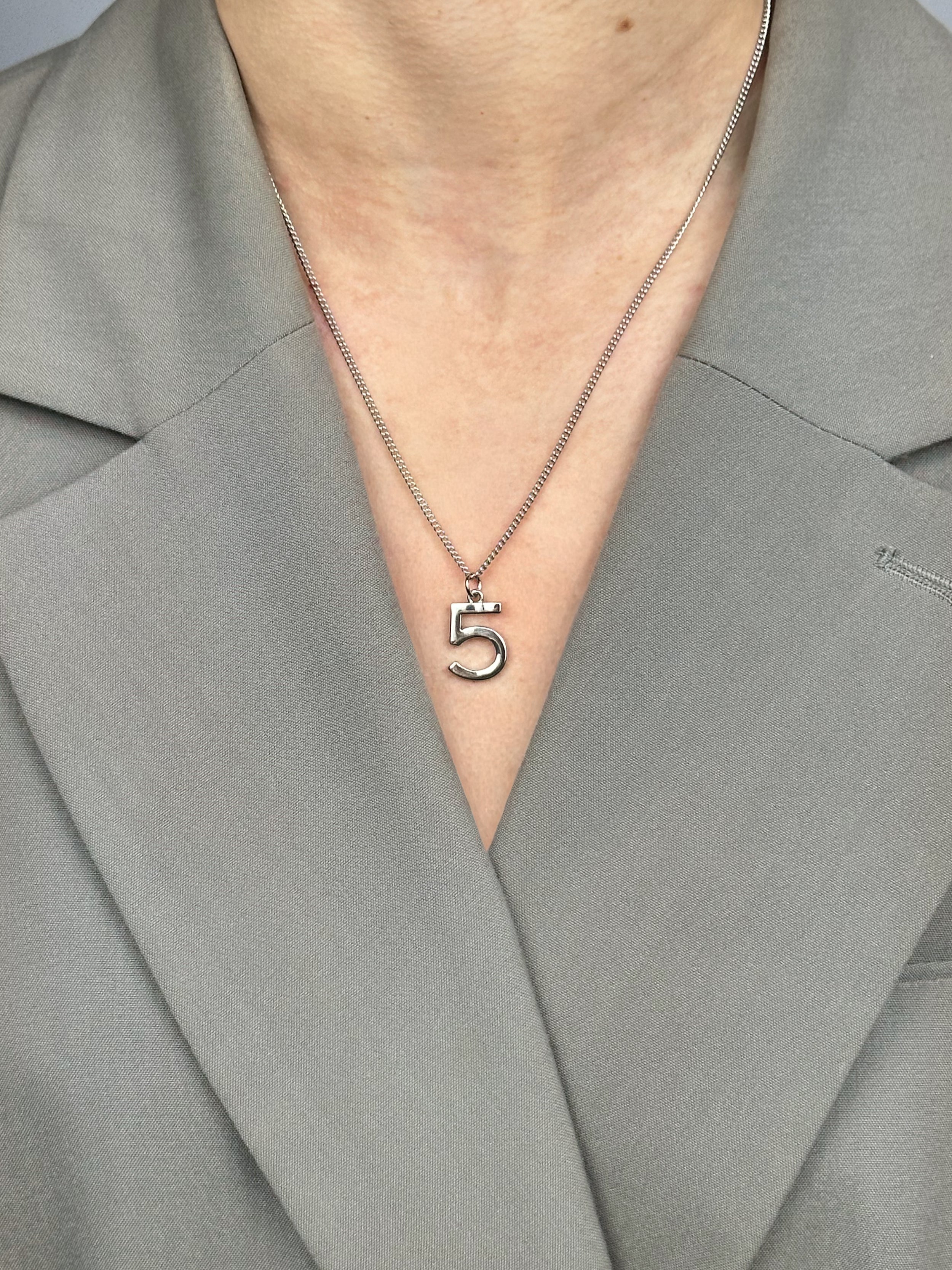 CHANEL シャネル シルバー NO.5チャーム Chanel No. 5 Necklace | Pepper Luxury Vintage