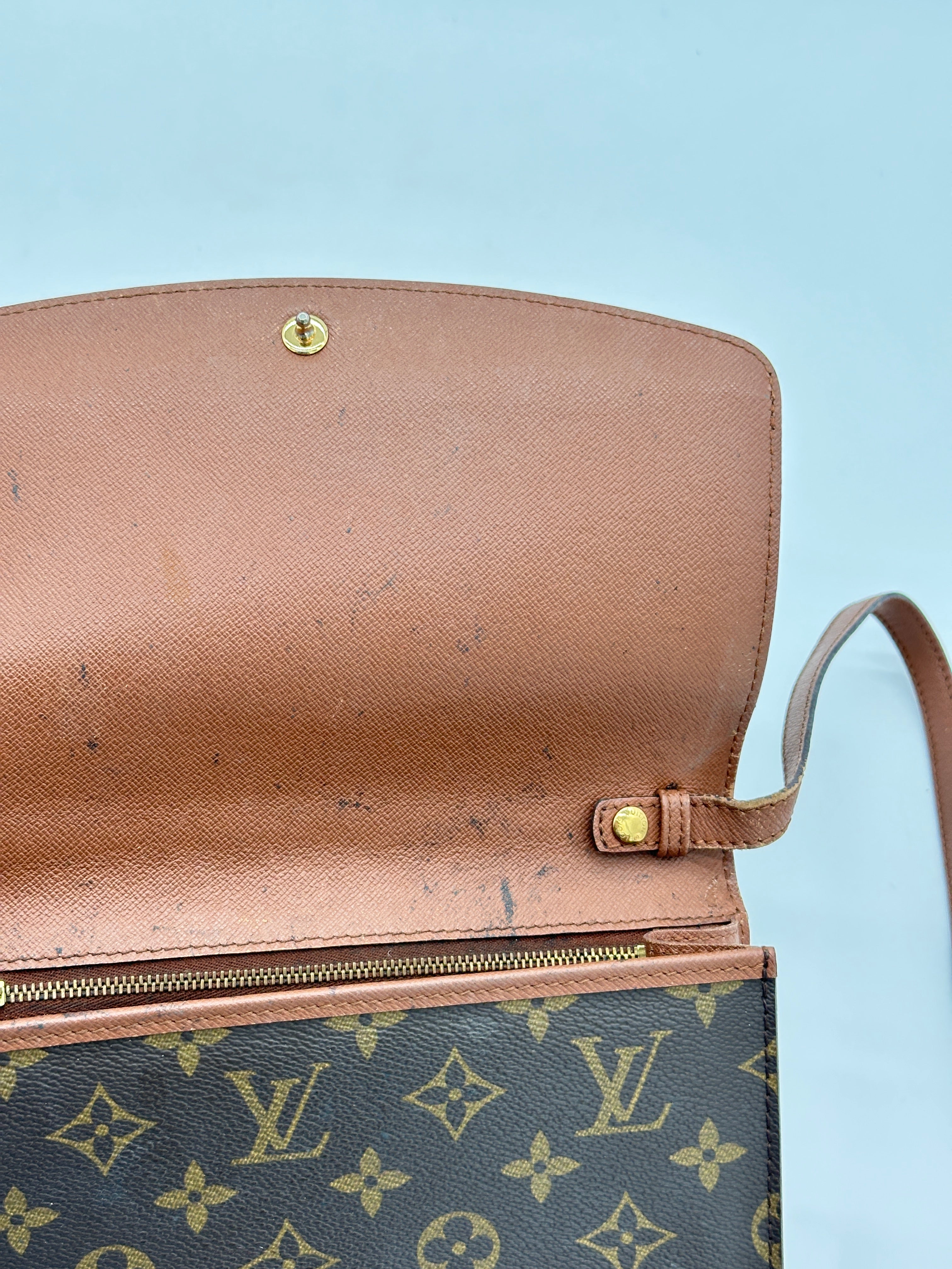 Louis Vuitton Bordeaux 24