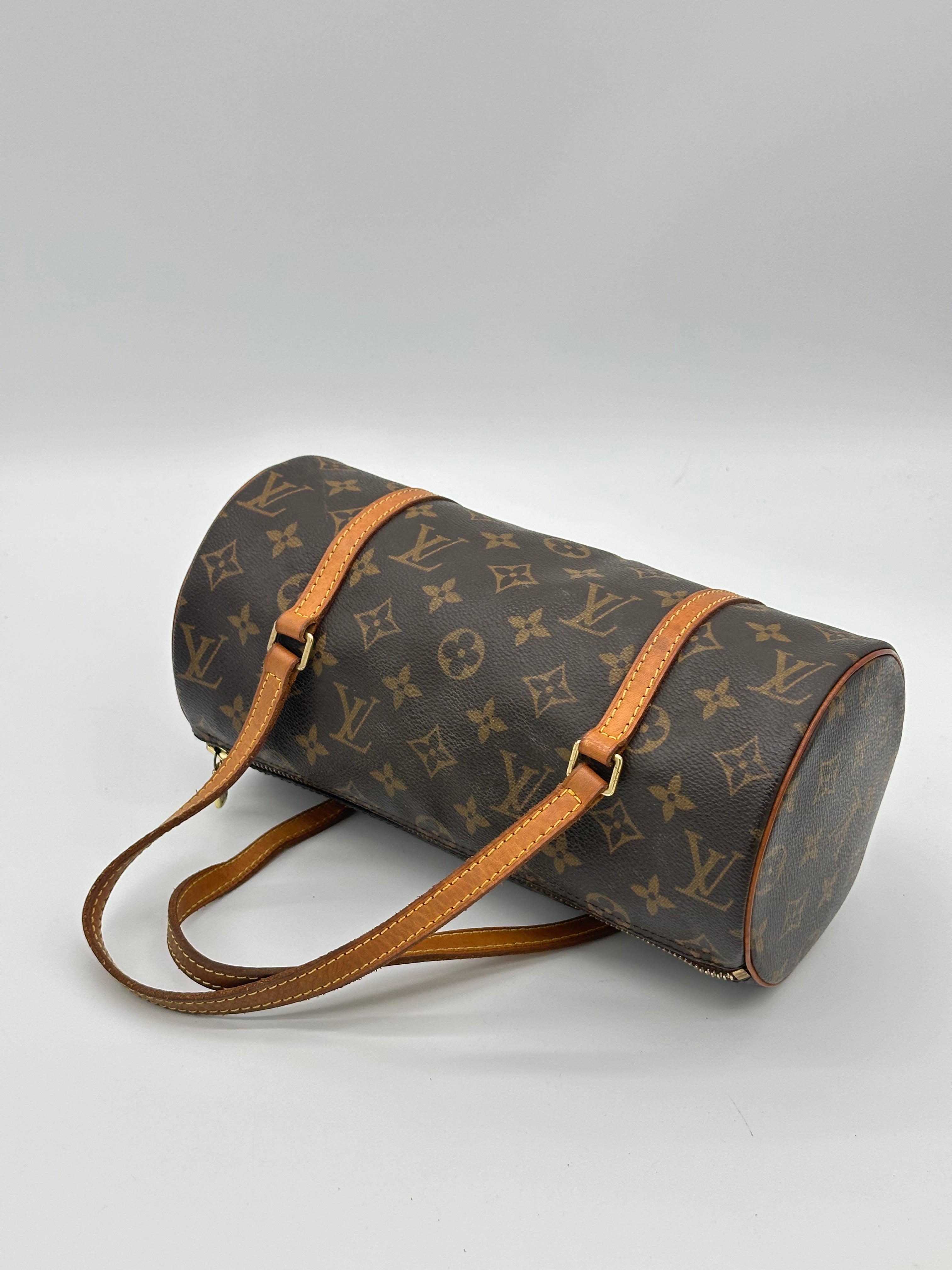 Louis Vuitton Papillon 26
