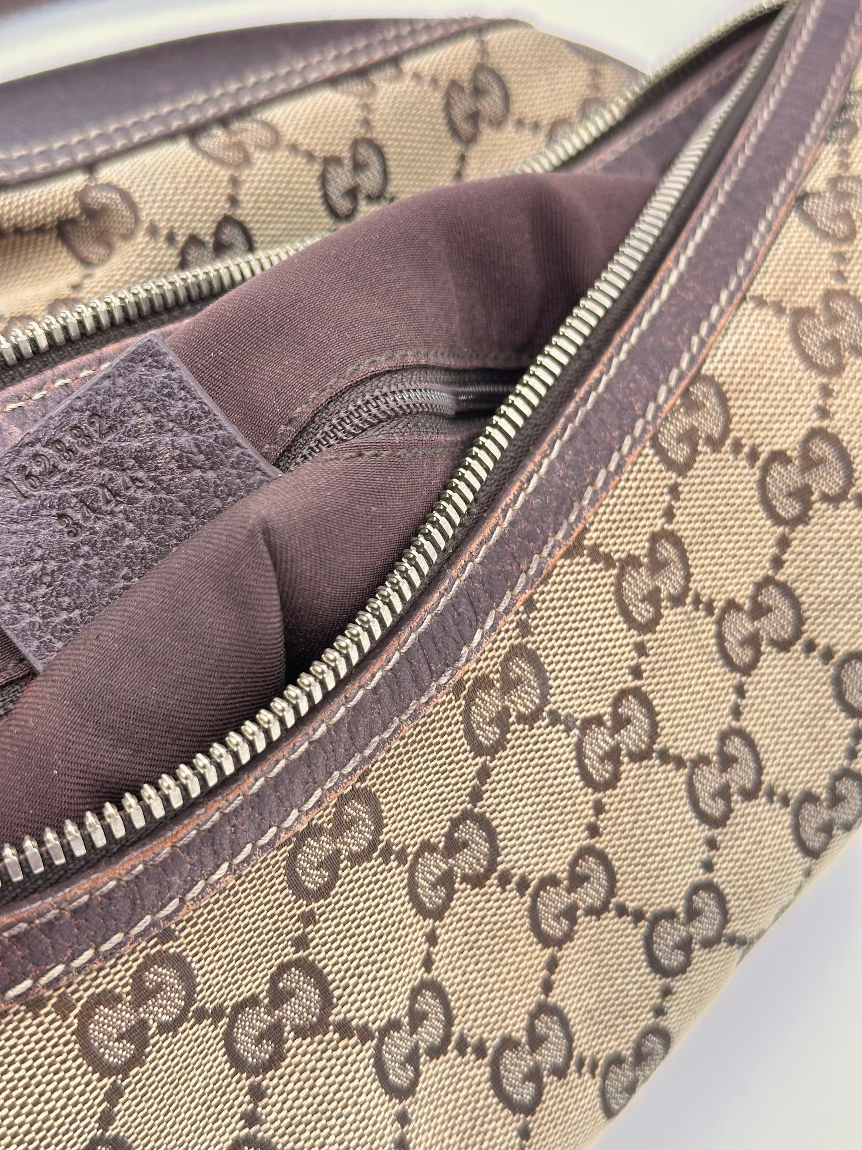 Gucci Sherry Hobo