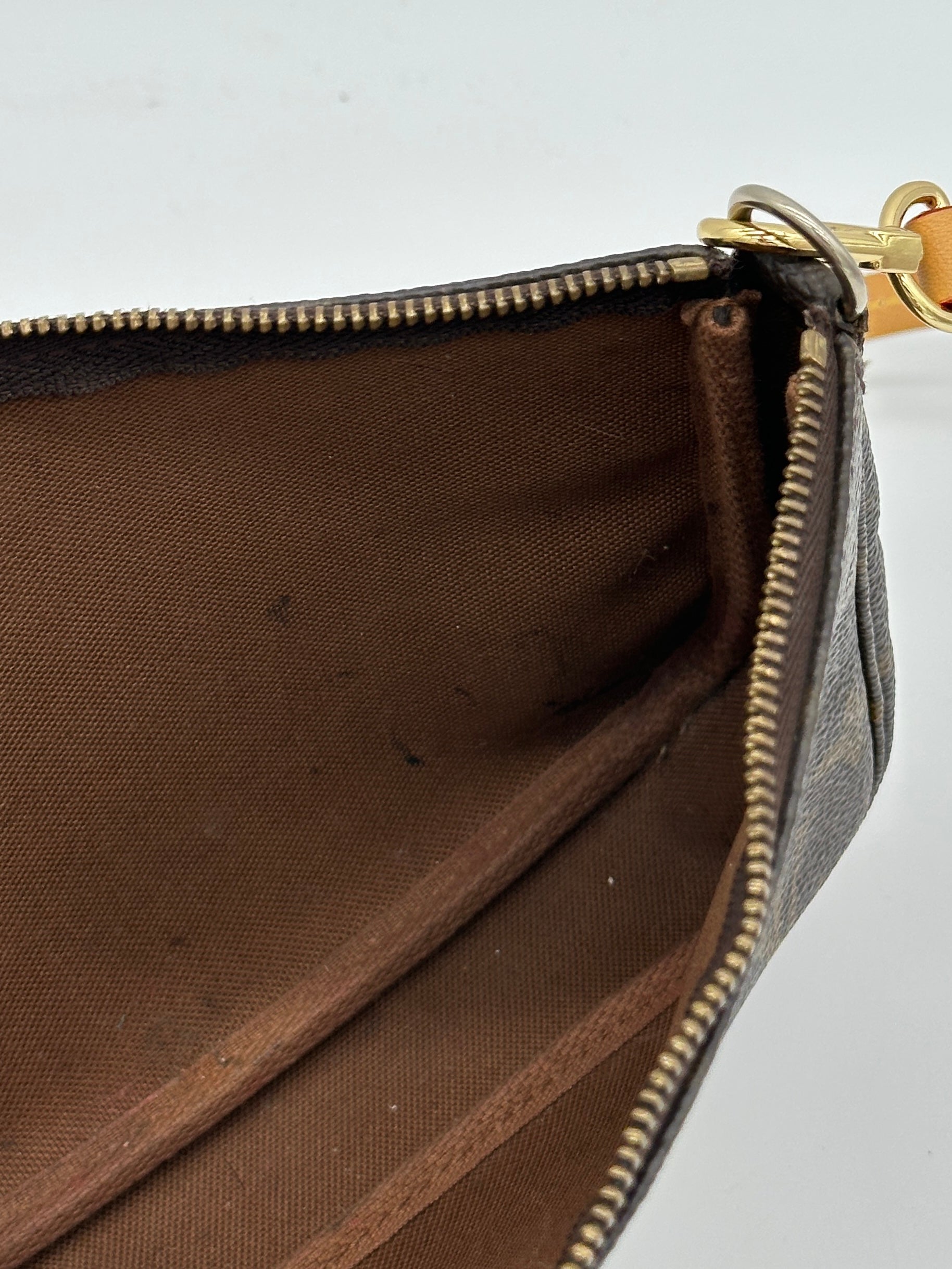 Louis Vuitton Pochette Accessoires