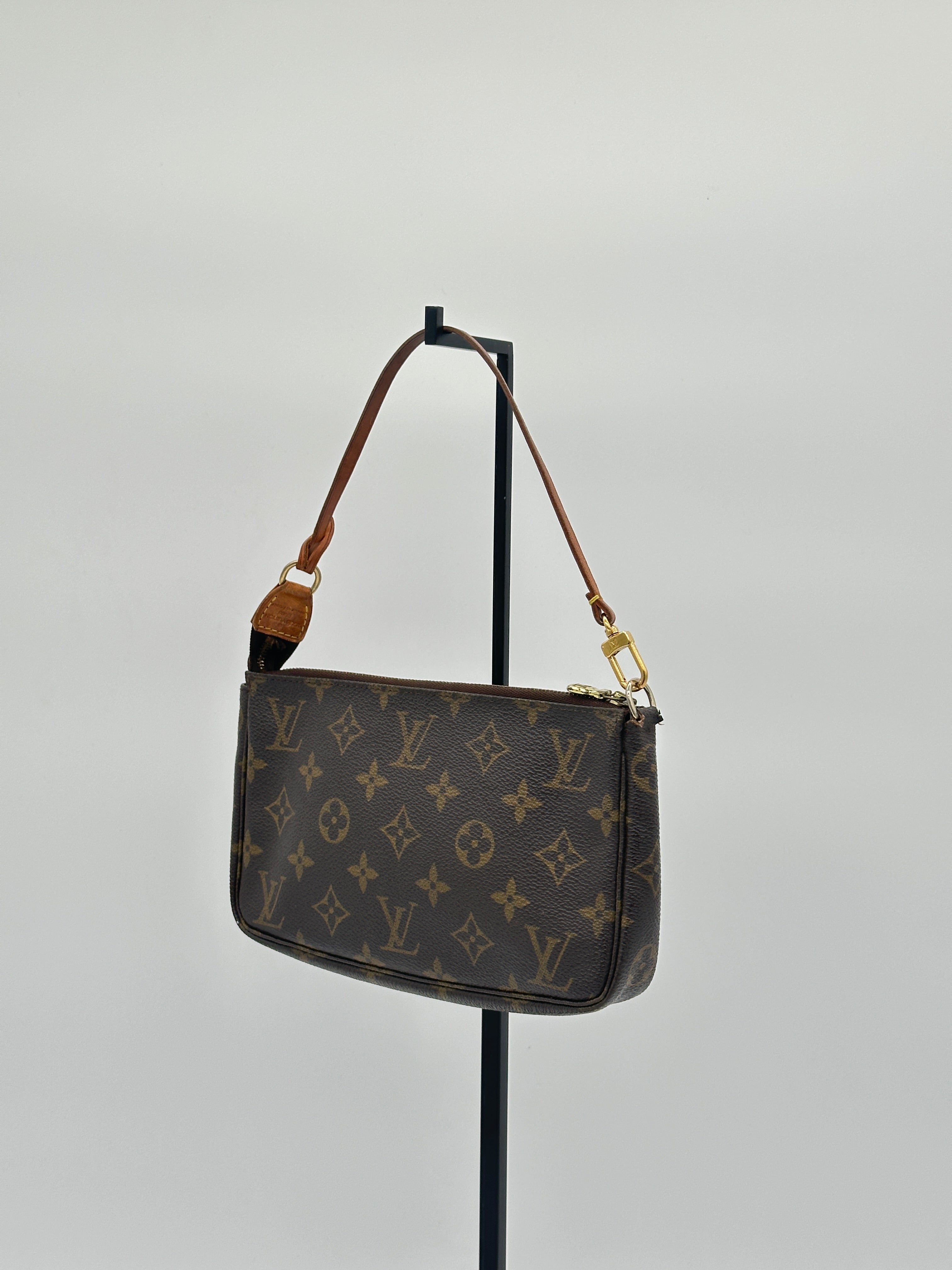 Louis Vuitton Pochette Accessoires