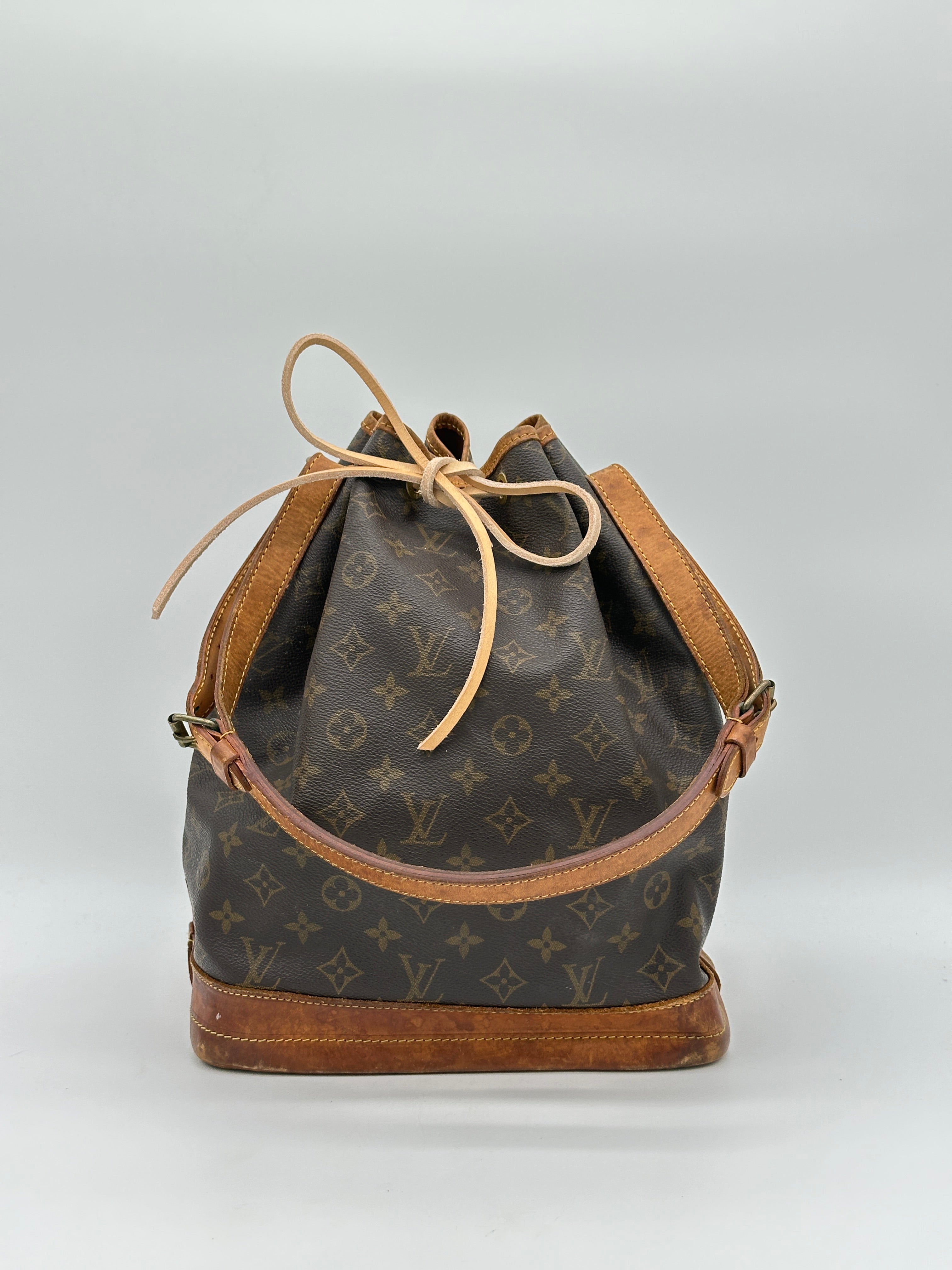 Louis Vuitton ノートパウチ モノグラム 箱付き Pre-loved Louis Vuitton Noé GM | Pepper Luxury Vintage