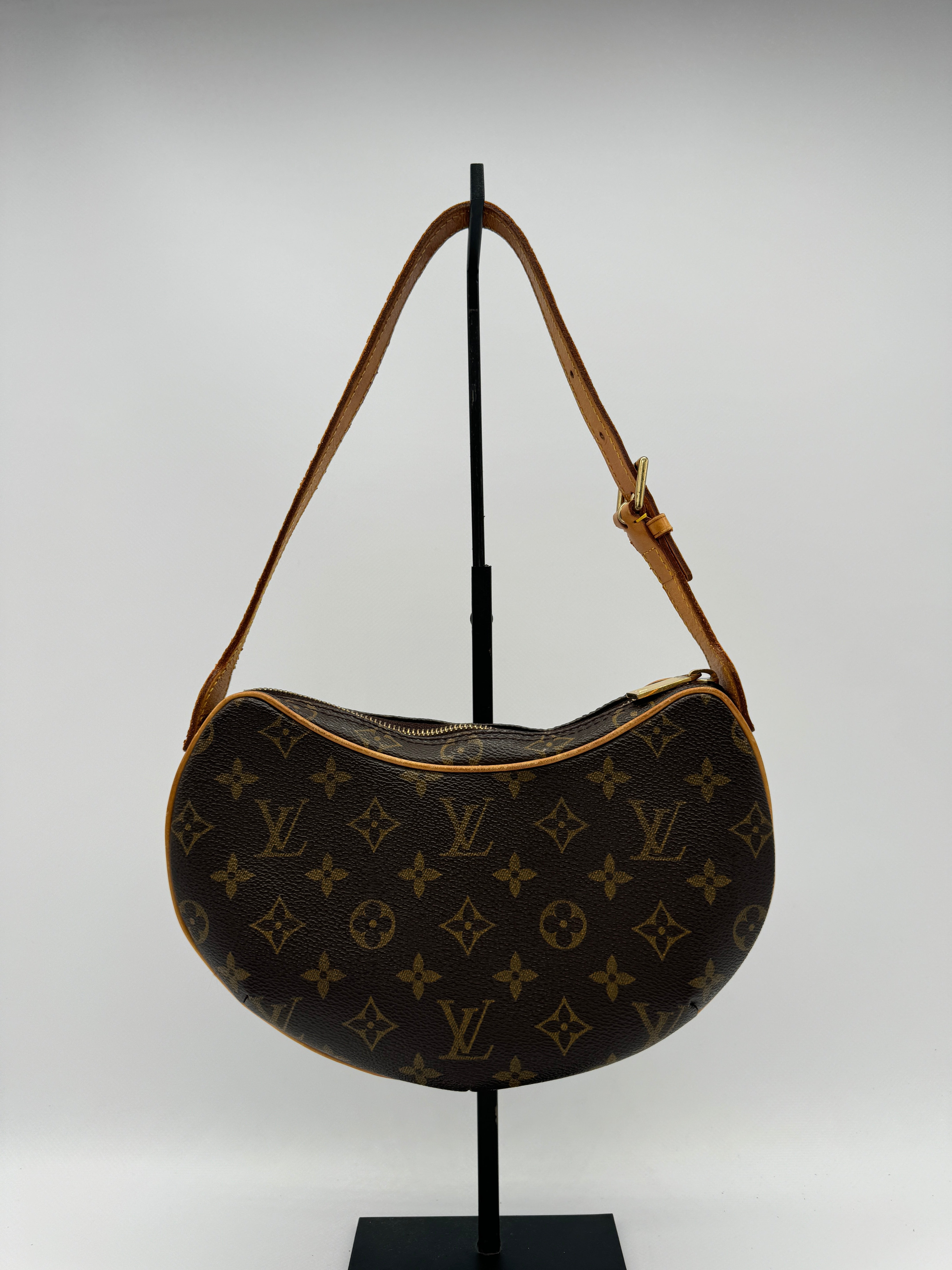 Louis Vuitton Croissant PM