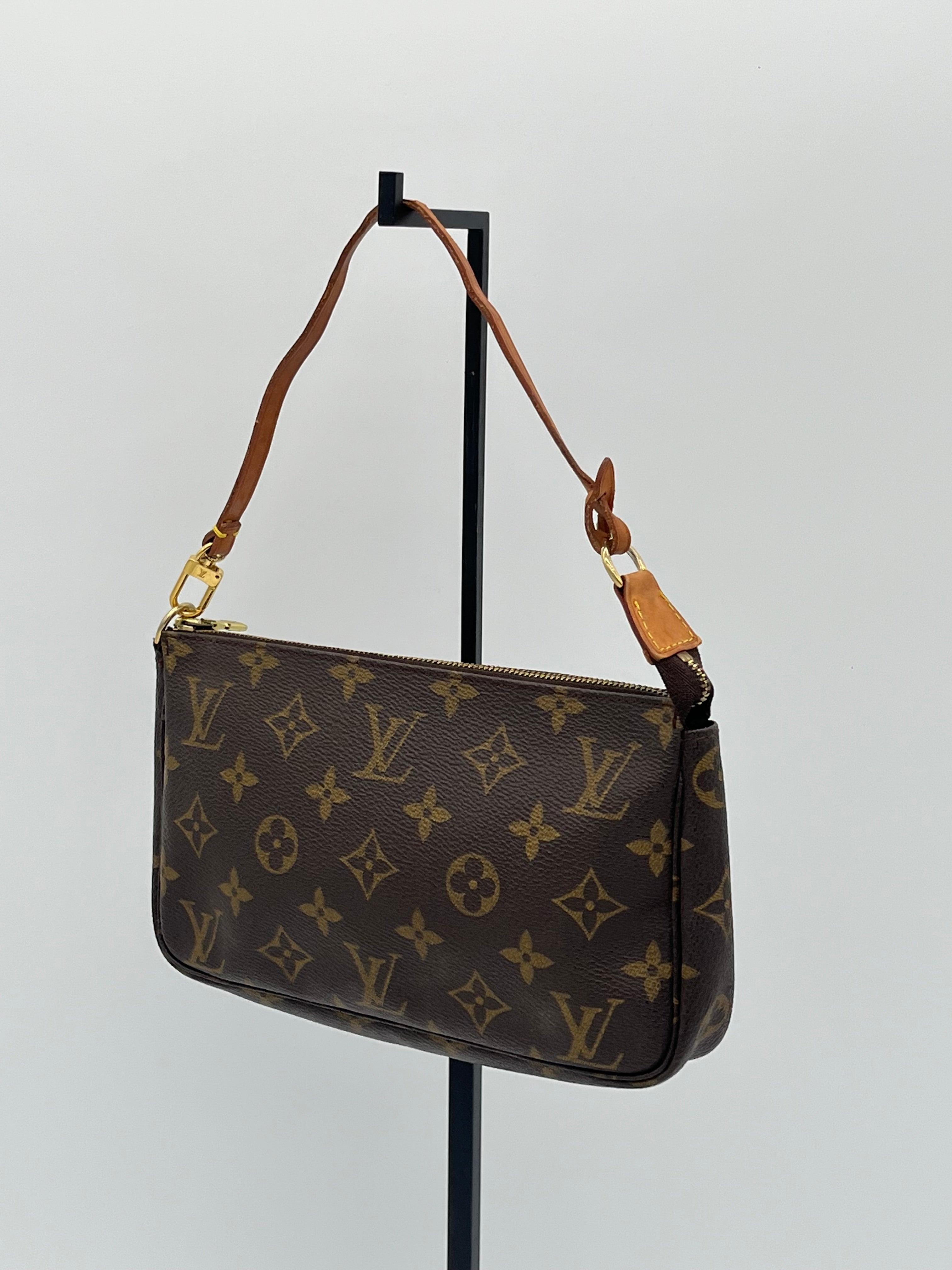Louis Vuitton Pochette Accessoires