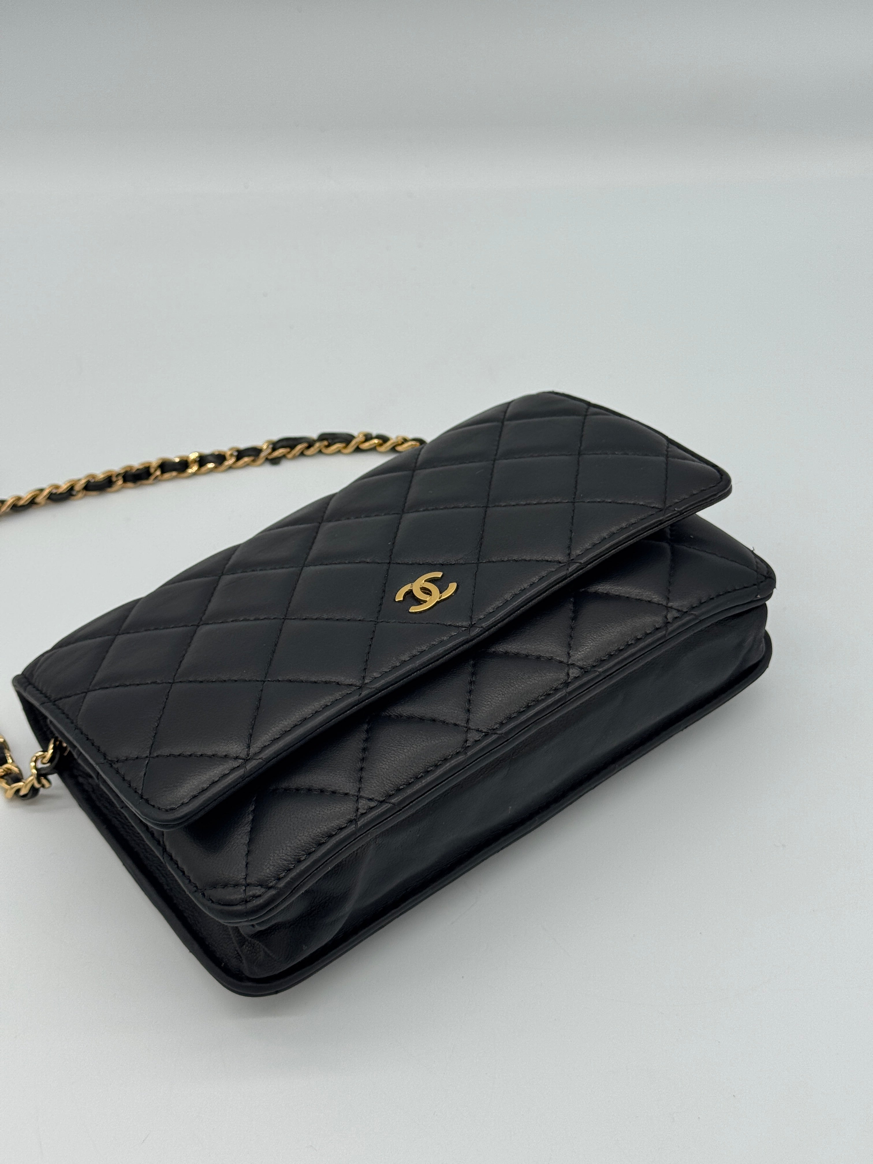 Chanel Wallet on Chain