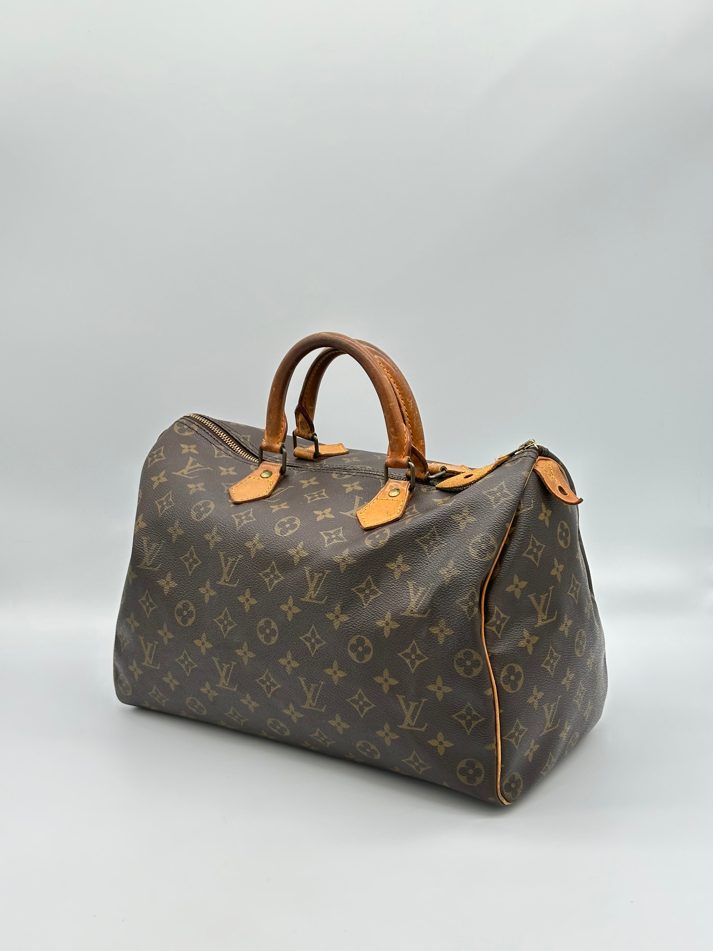 Louis Vuitton Speedy 35