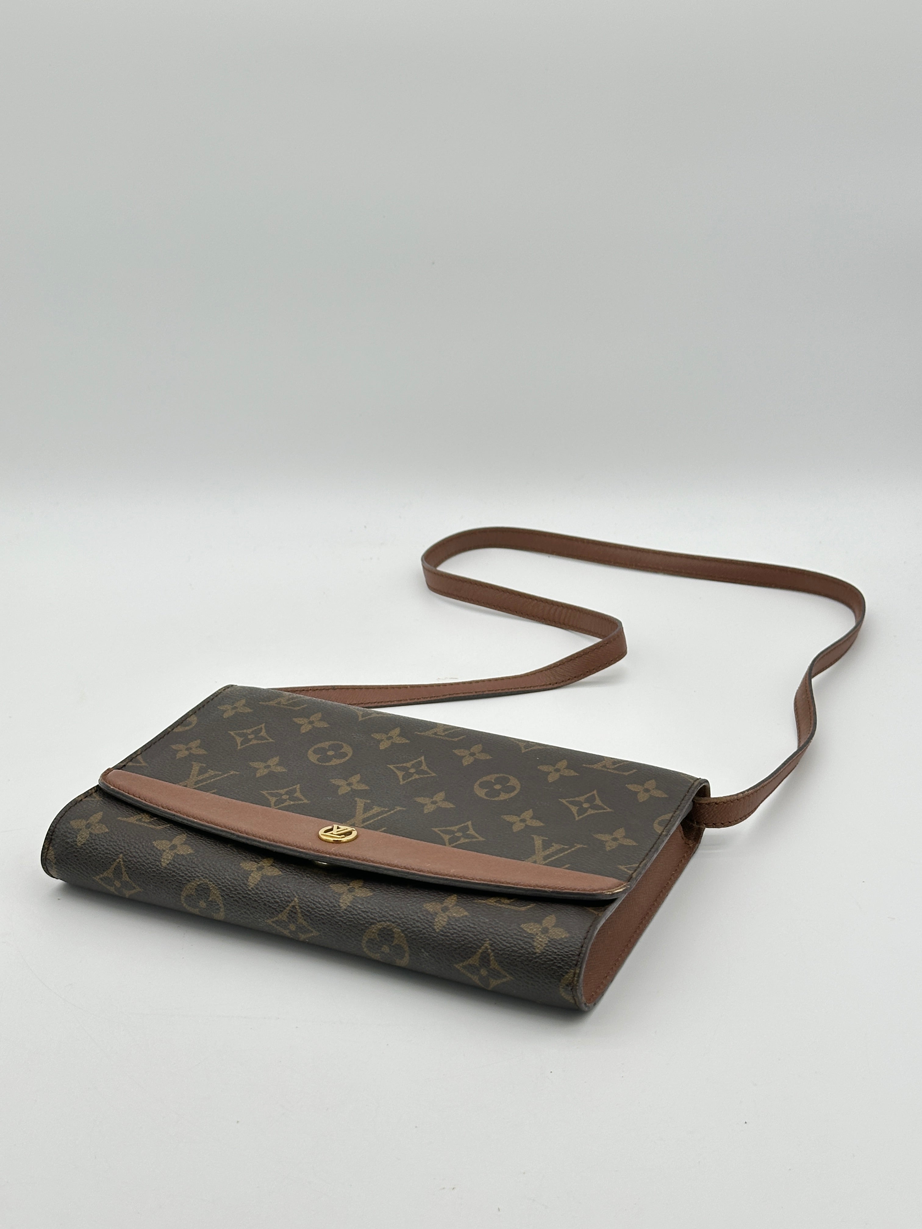 Louis Vuitton Bordeaux 24
