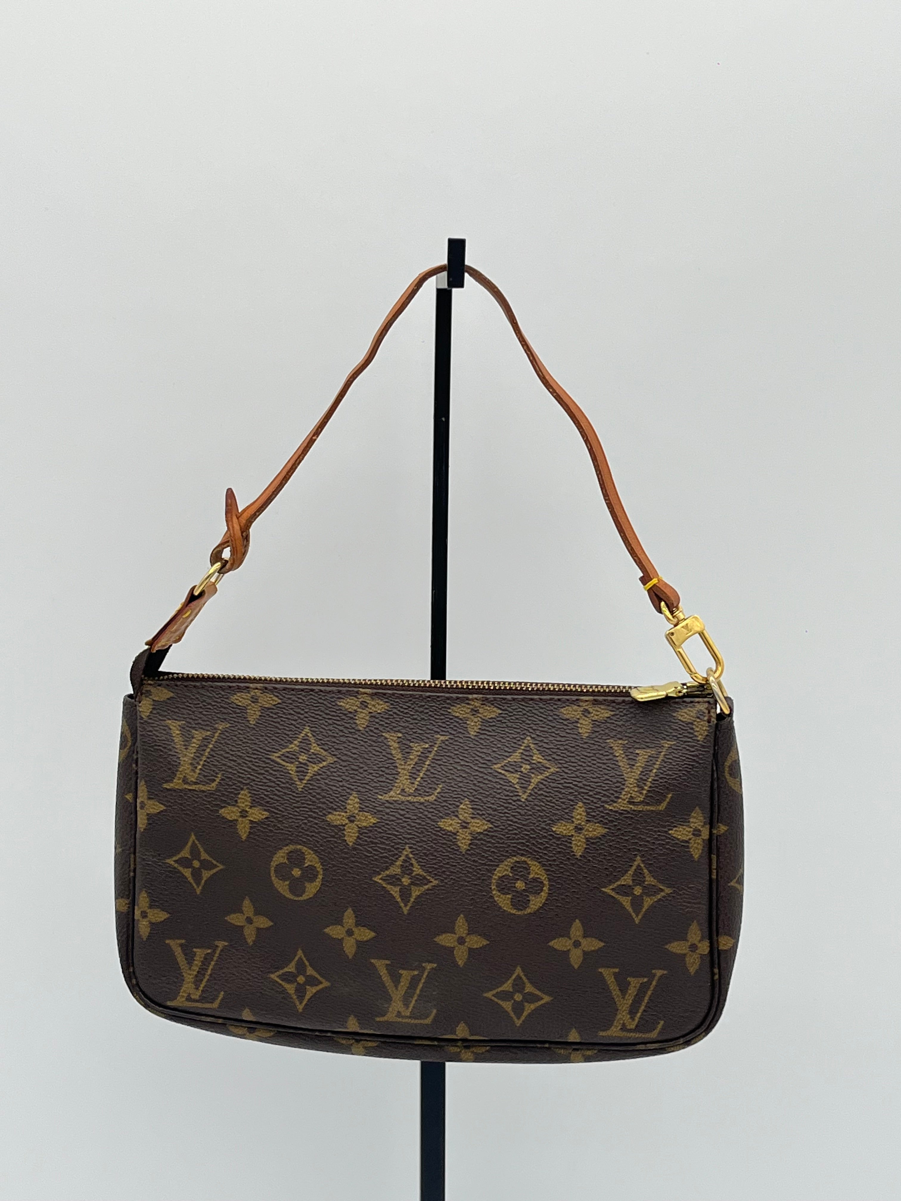 Louis Vuitton Pochette Accessoires