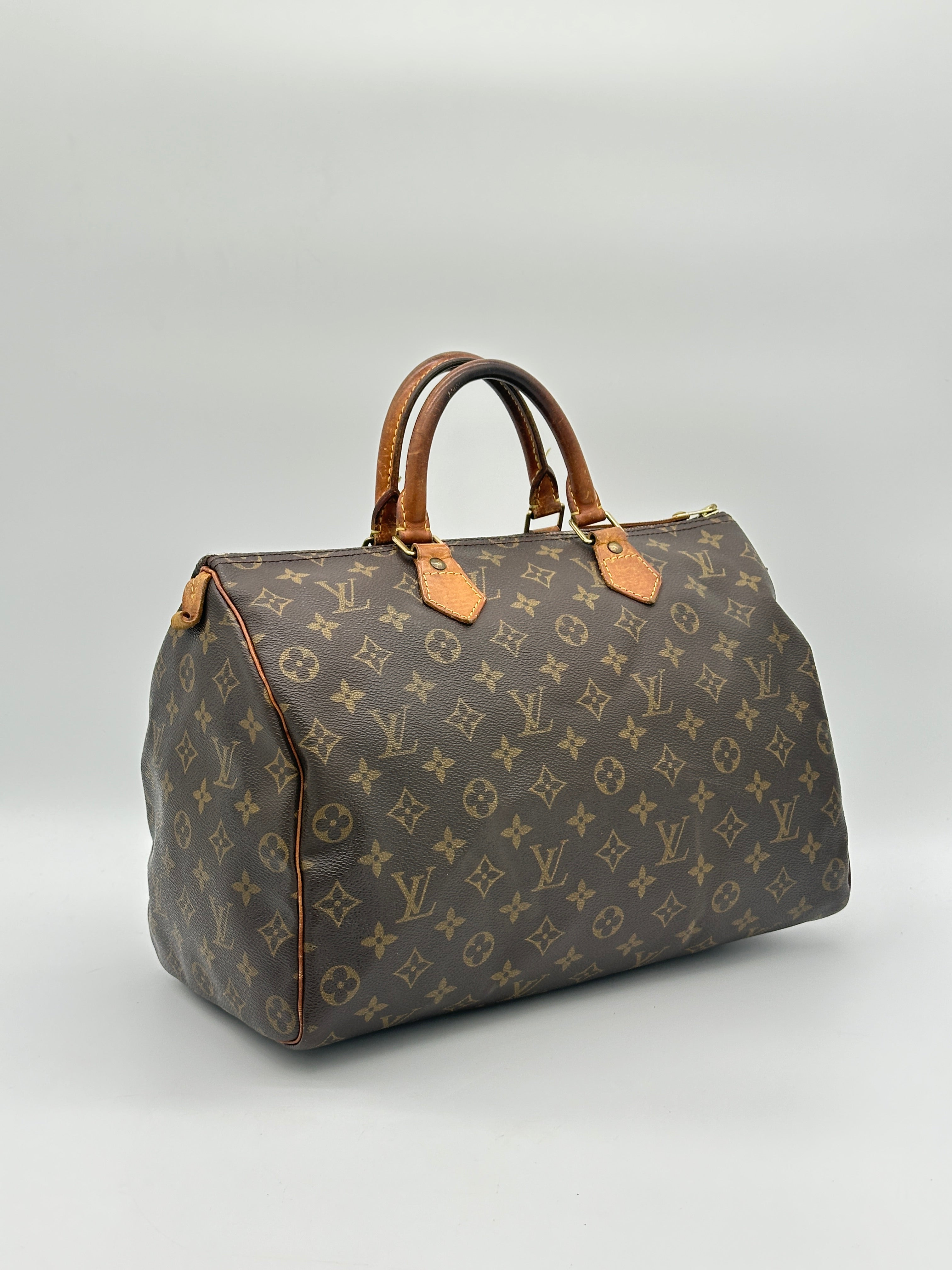 Louis Vuitton Speedy 35
