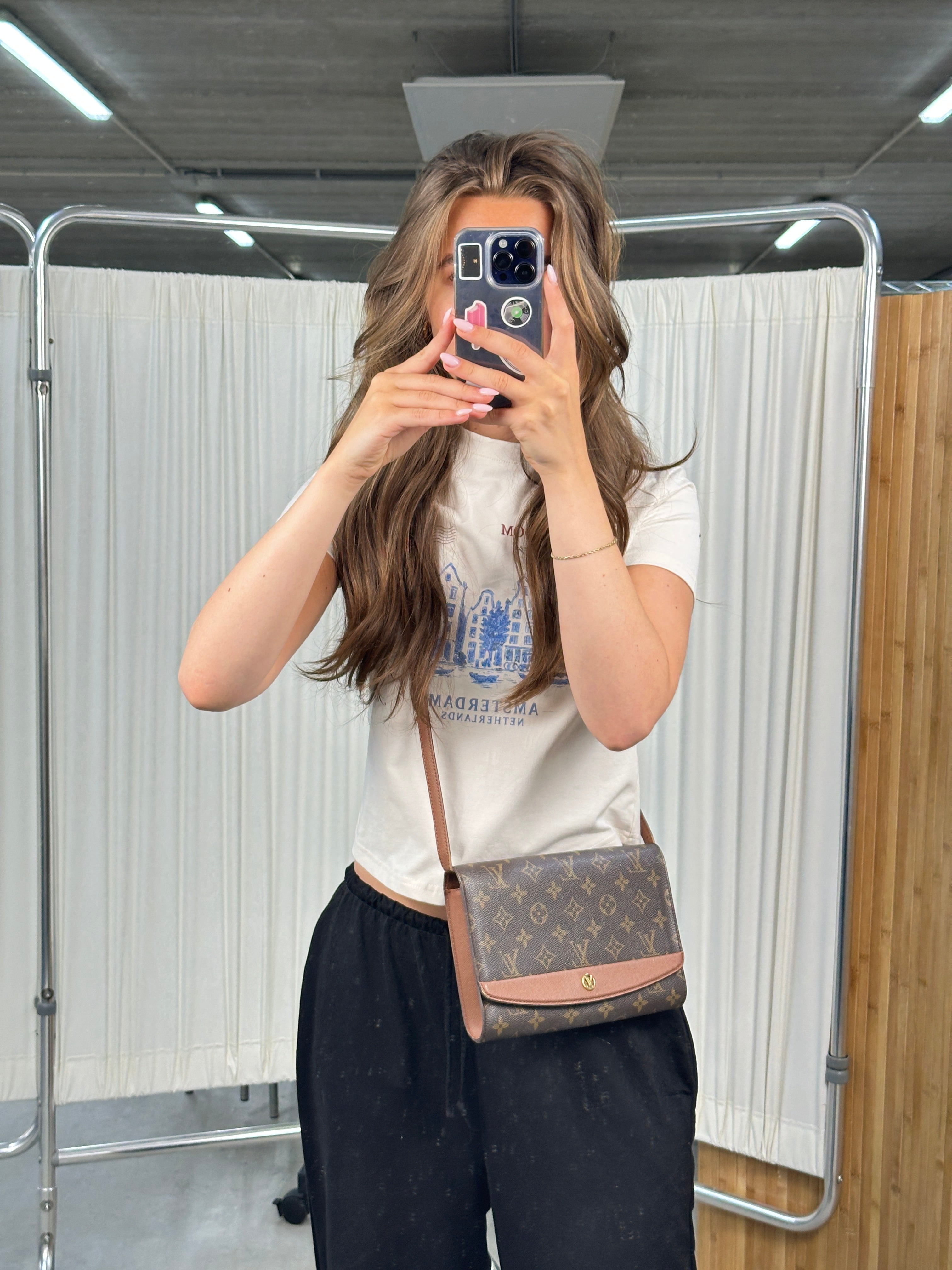 Louis Vuitton Bordeaux 24