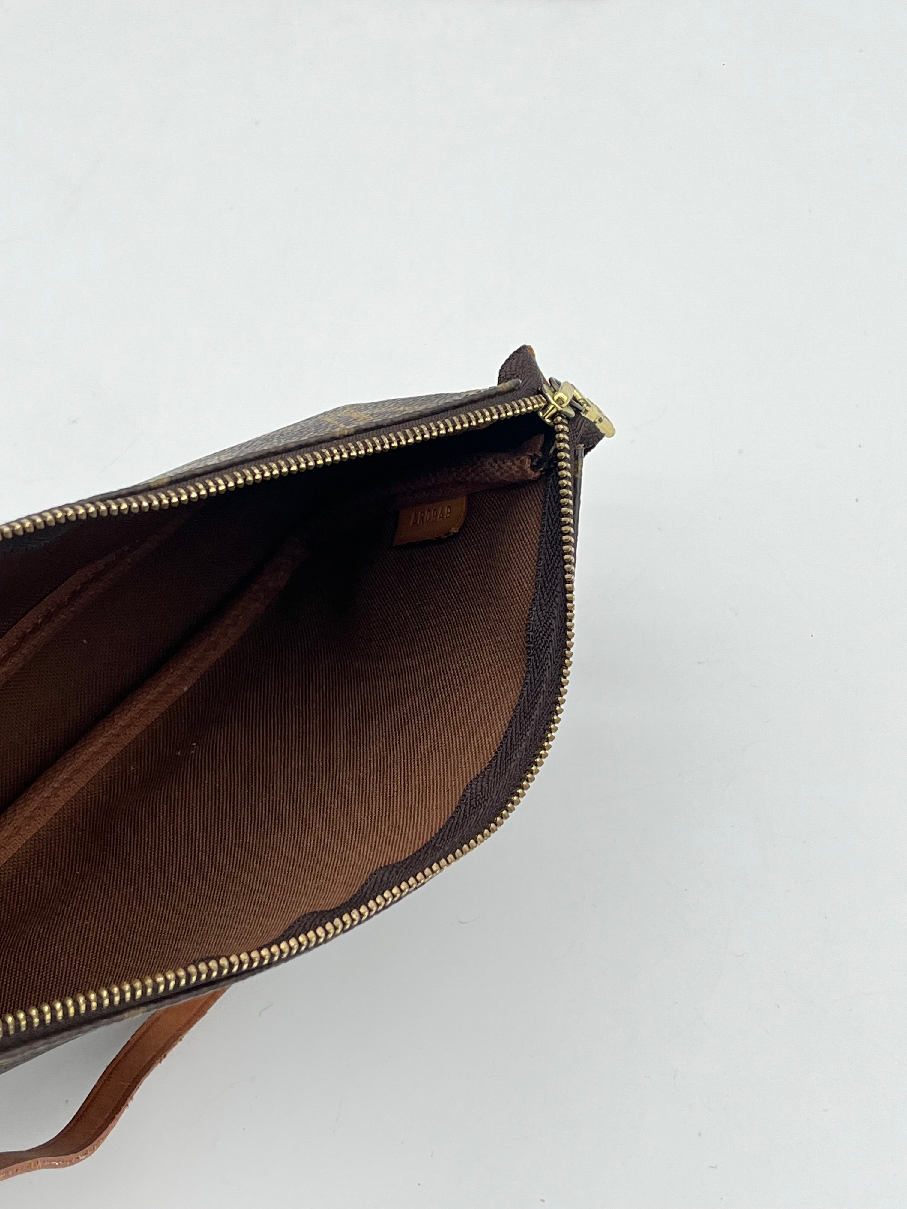 Louis Vuitton Pochette Accessoires