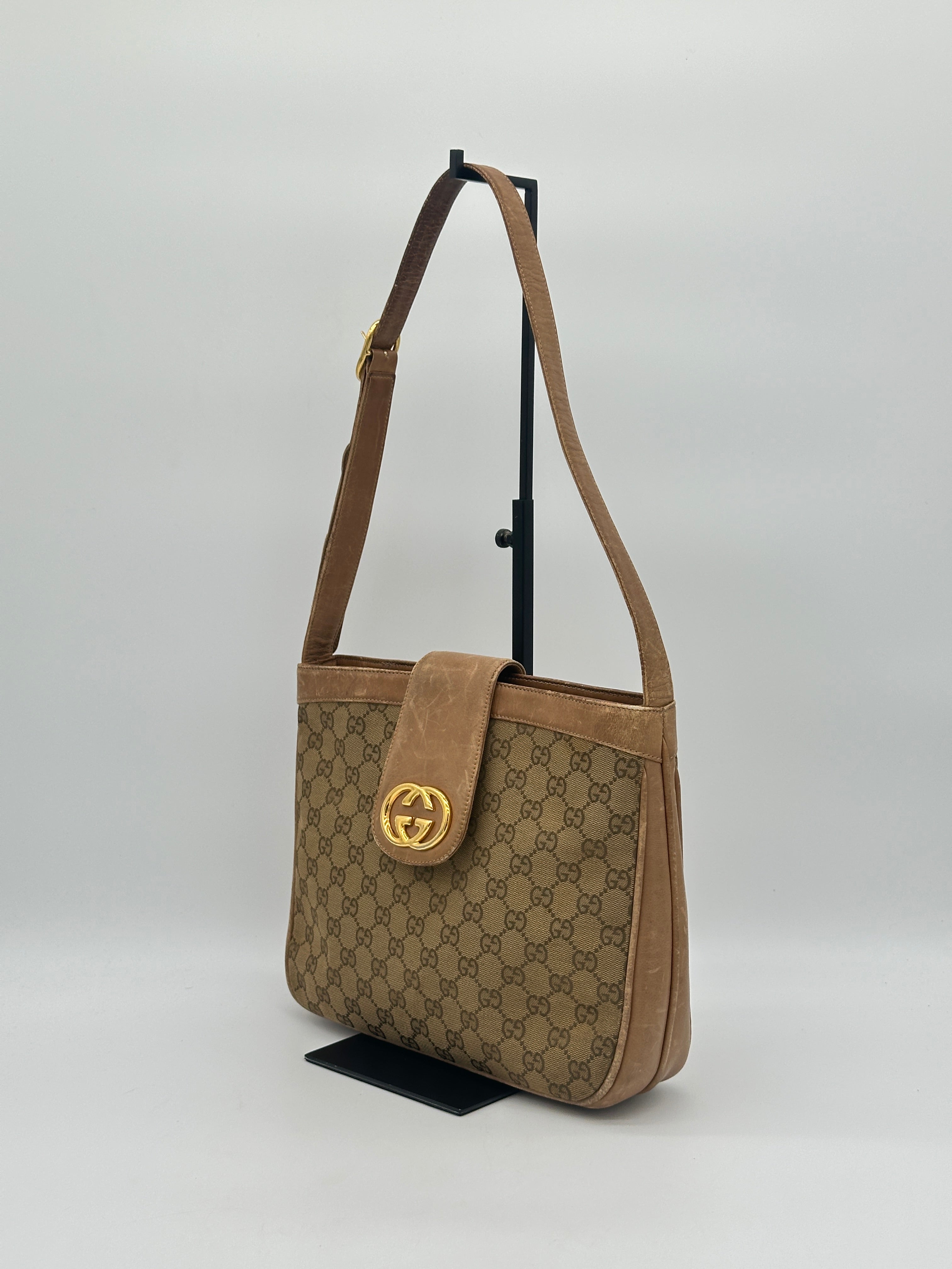 Gucci Supreme Saddle Shoulderbag