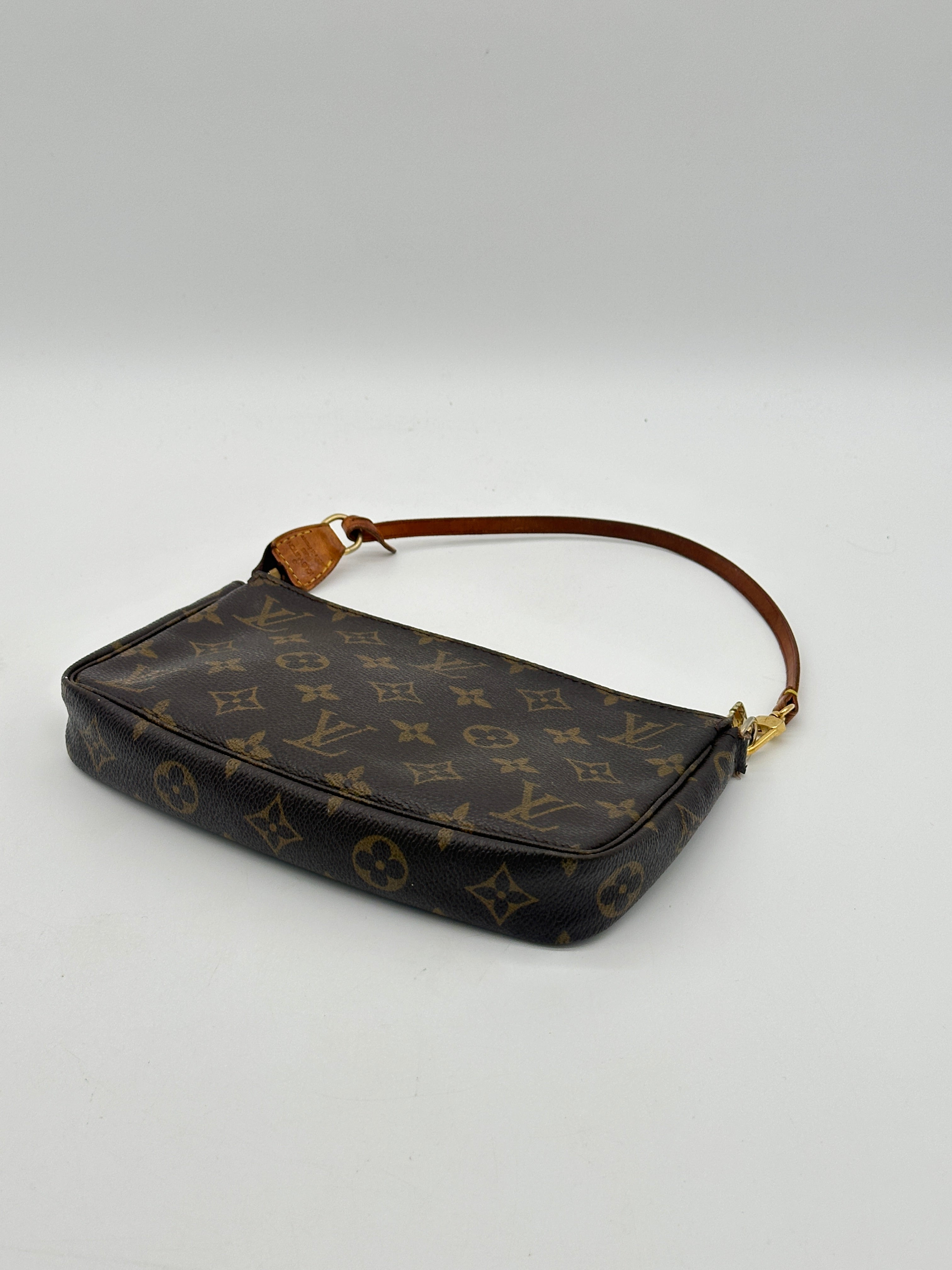 Louis Vuitton Pochette Accessoires