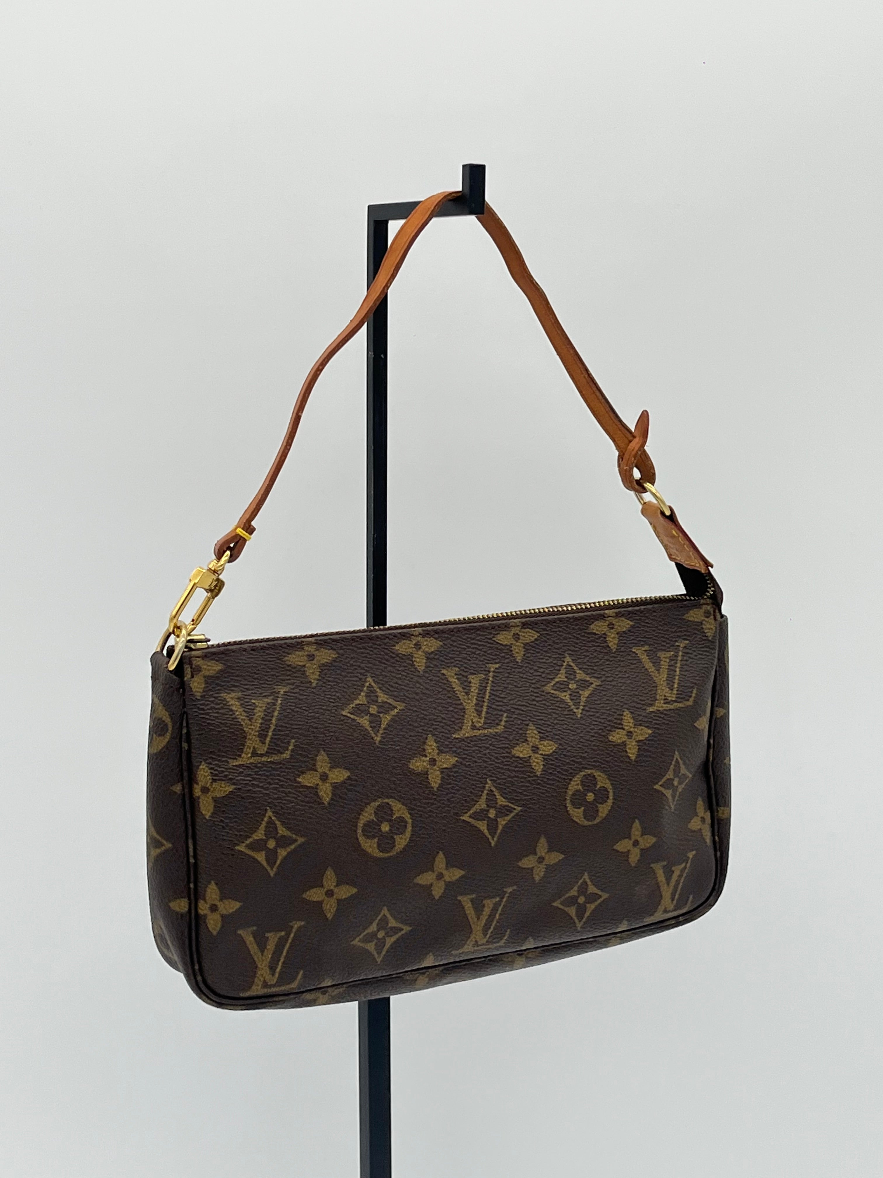 Louis Vuitton Pochette Accessoires