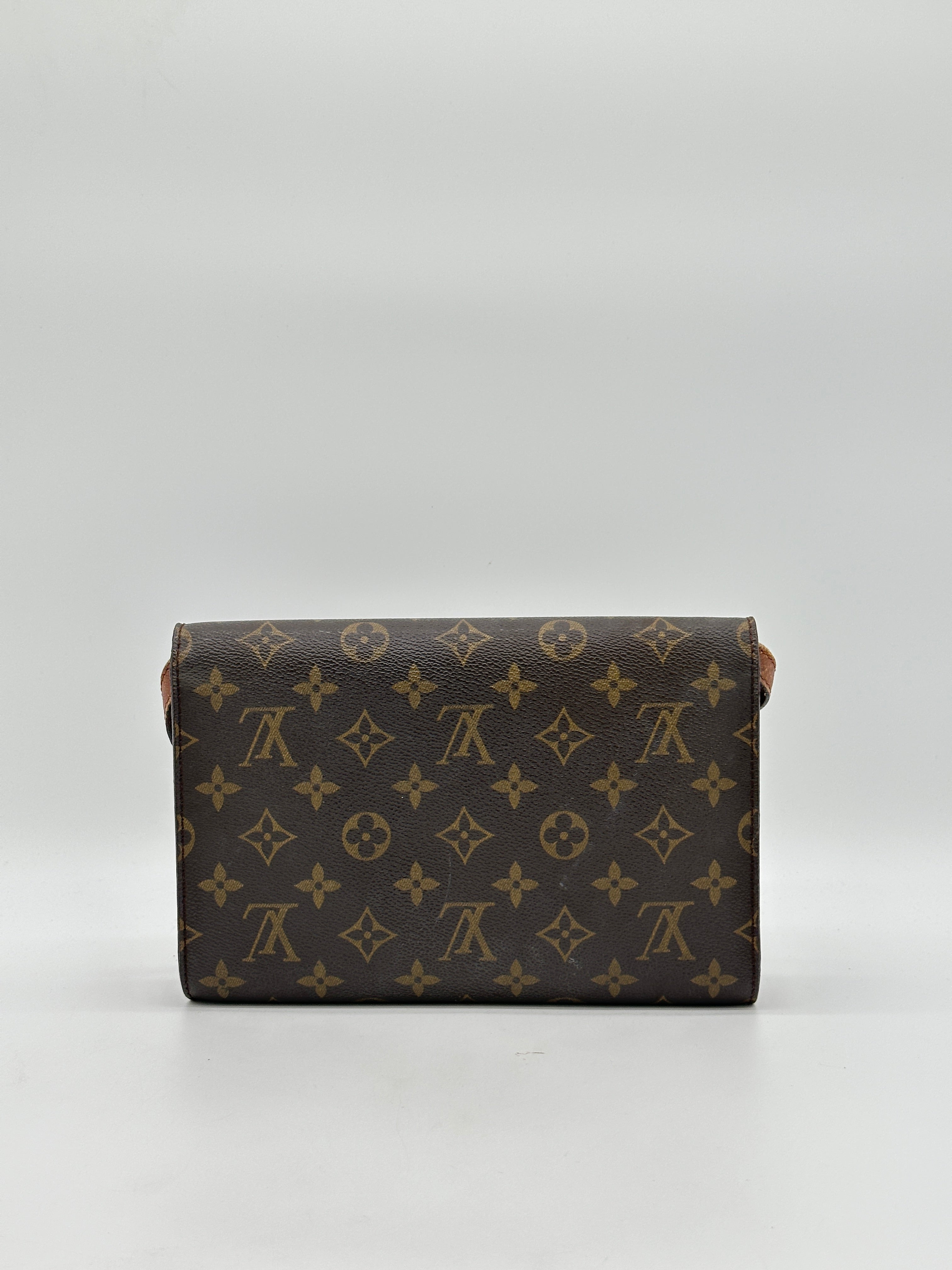 Louis Vuitton Bordeaux 24
