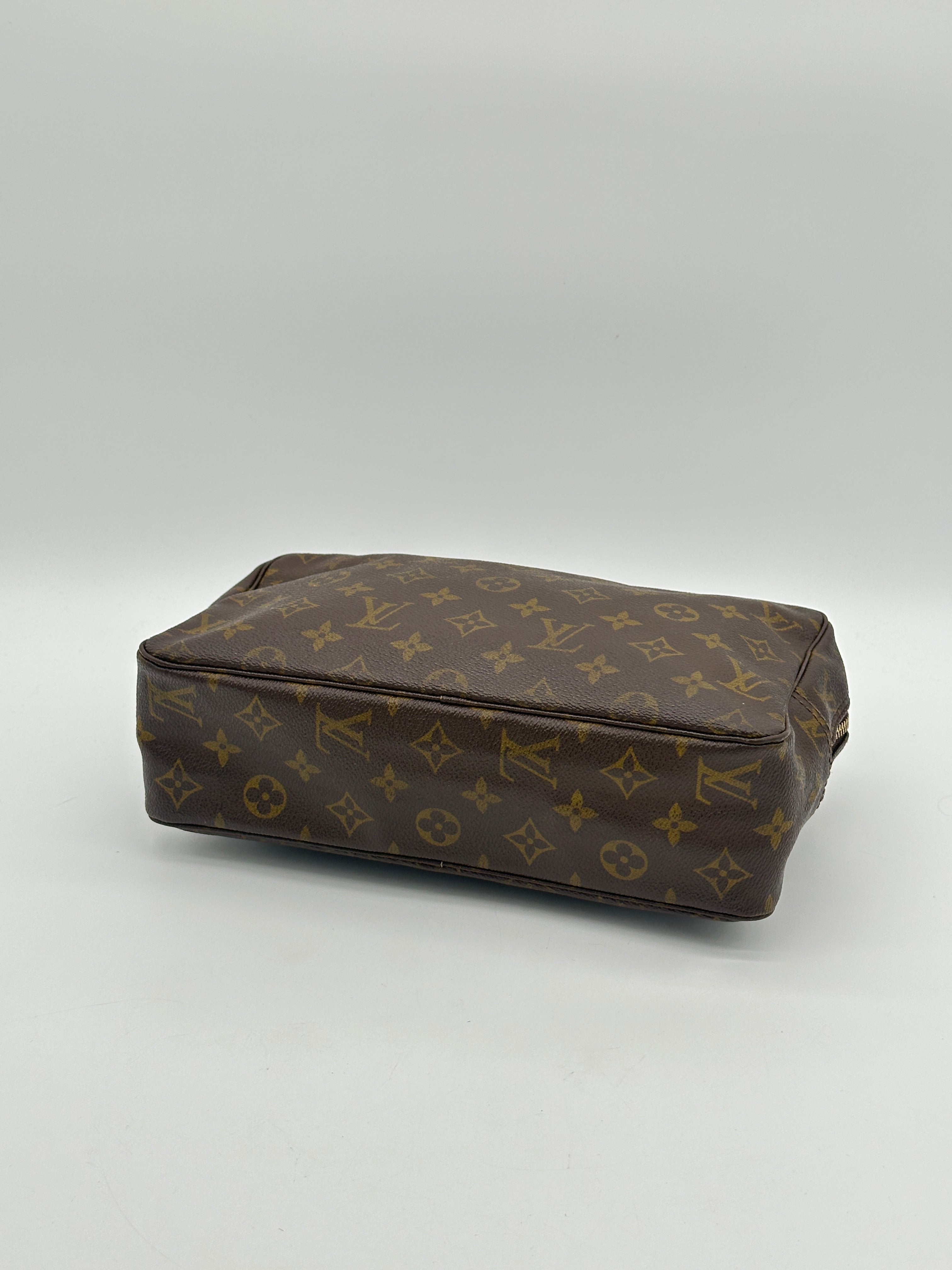Louis Vuitton Trousse 28