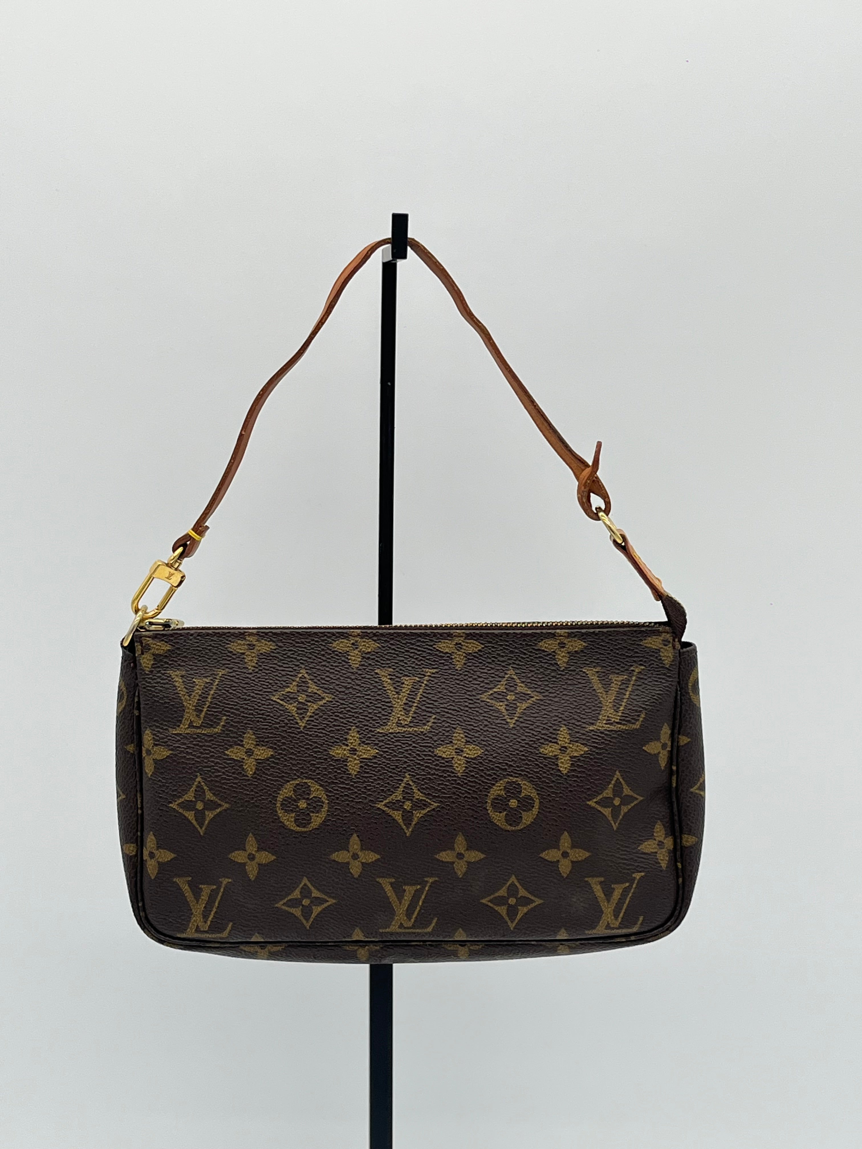Louis Vuitton Pochette Accessoires