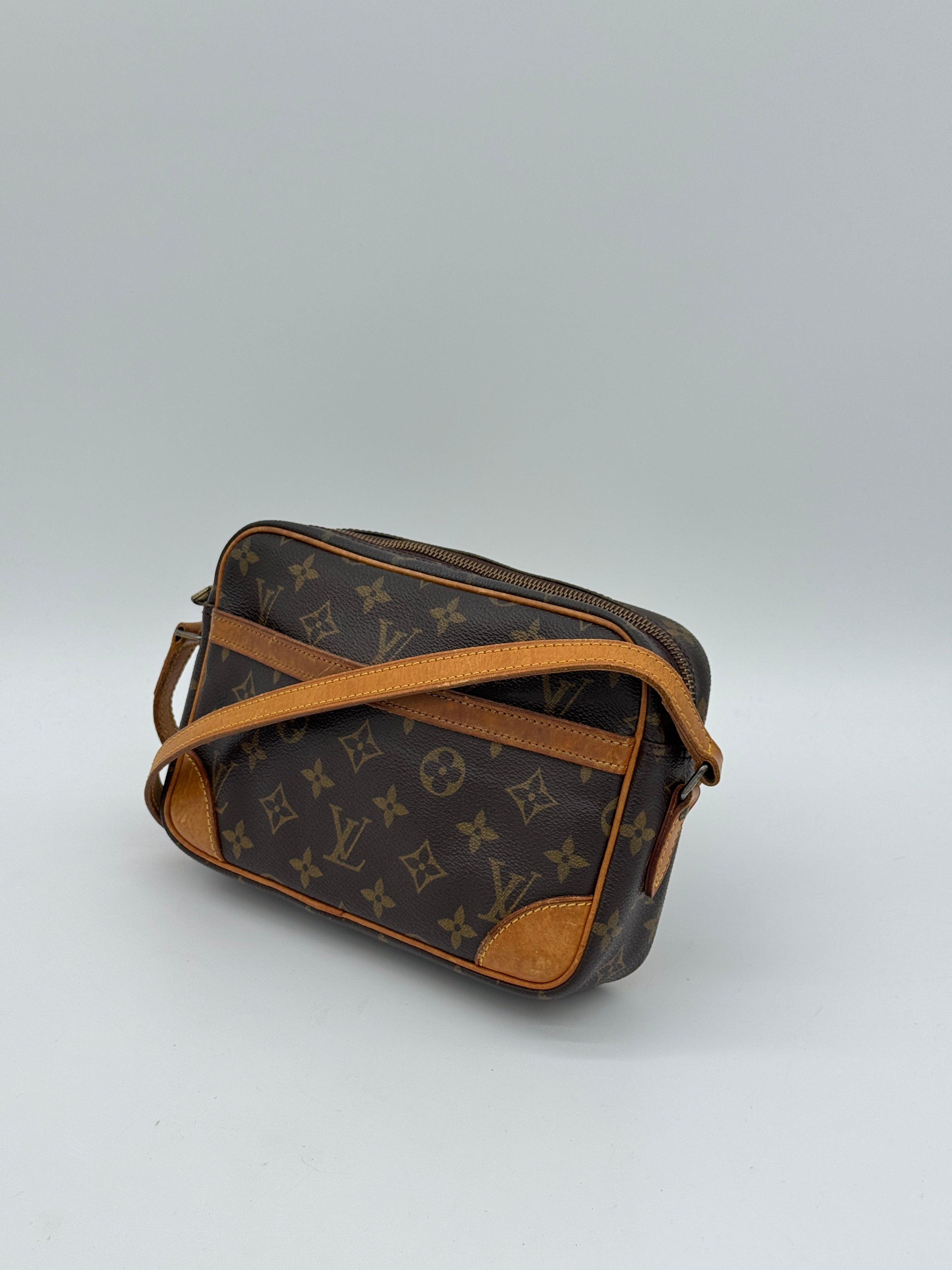 Louis Vuitton Trocadero 23