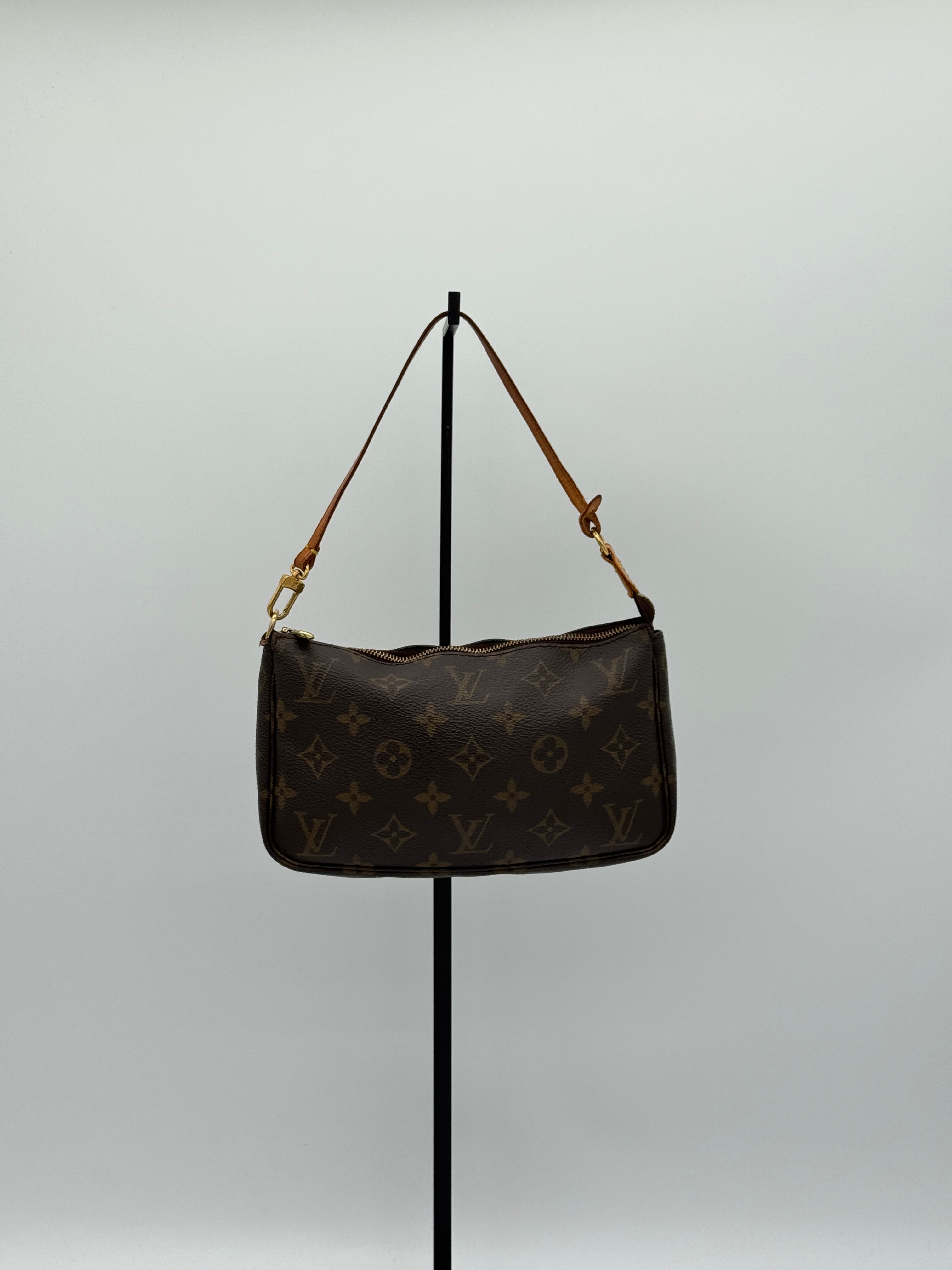Louis Vuitton Pochette Accessoires