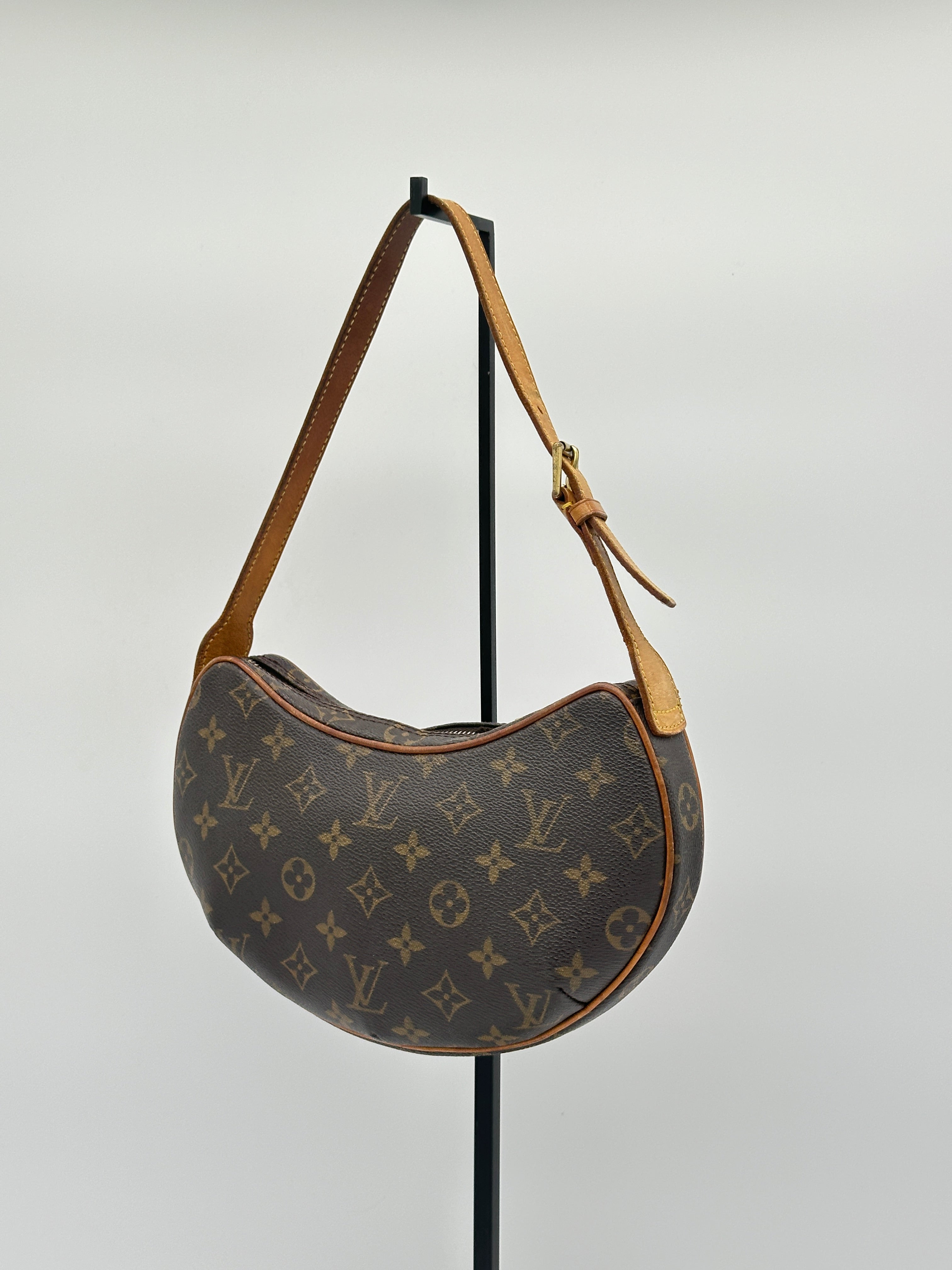 Louis Vuitton Croissant PM