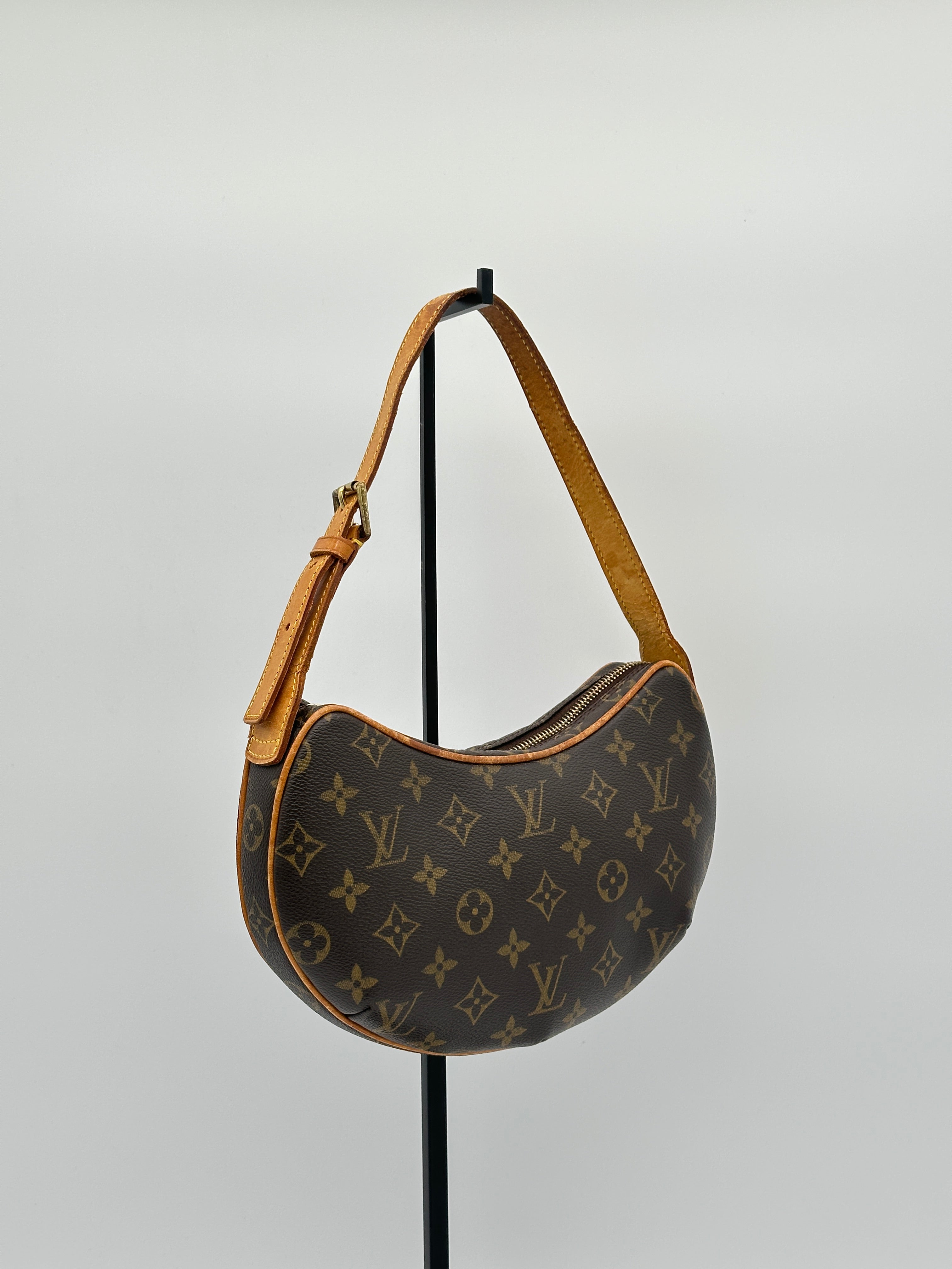 Louis Vuitton Croissant PM