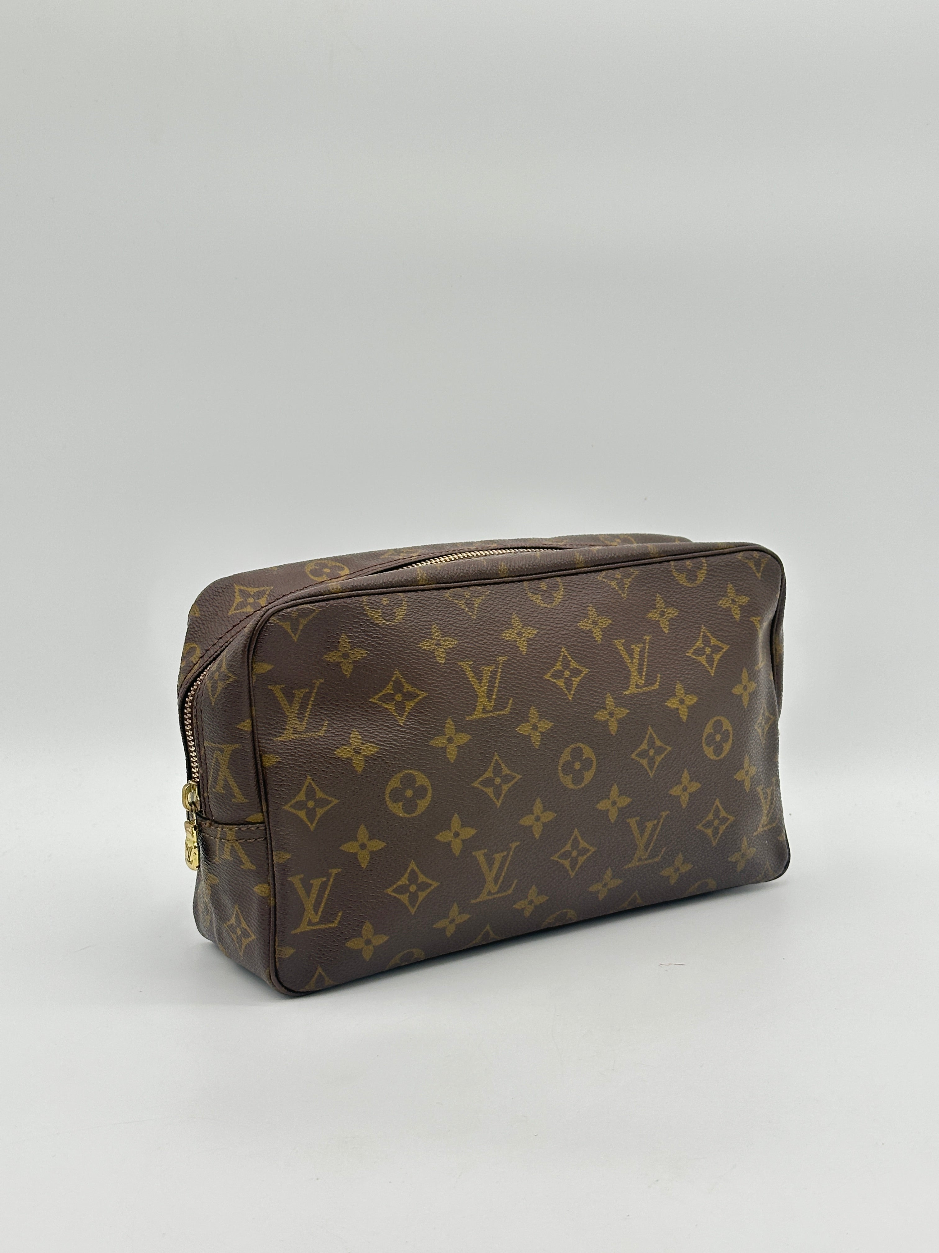 Louis Vuitton Trousse 28