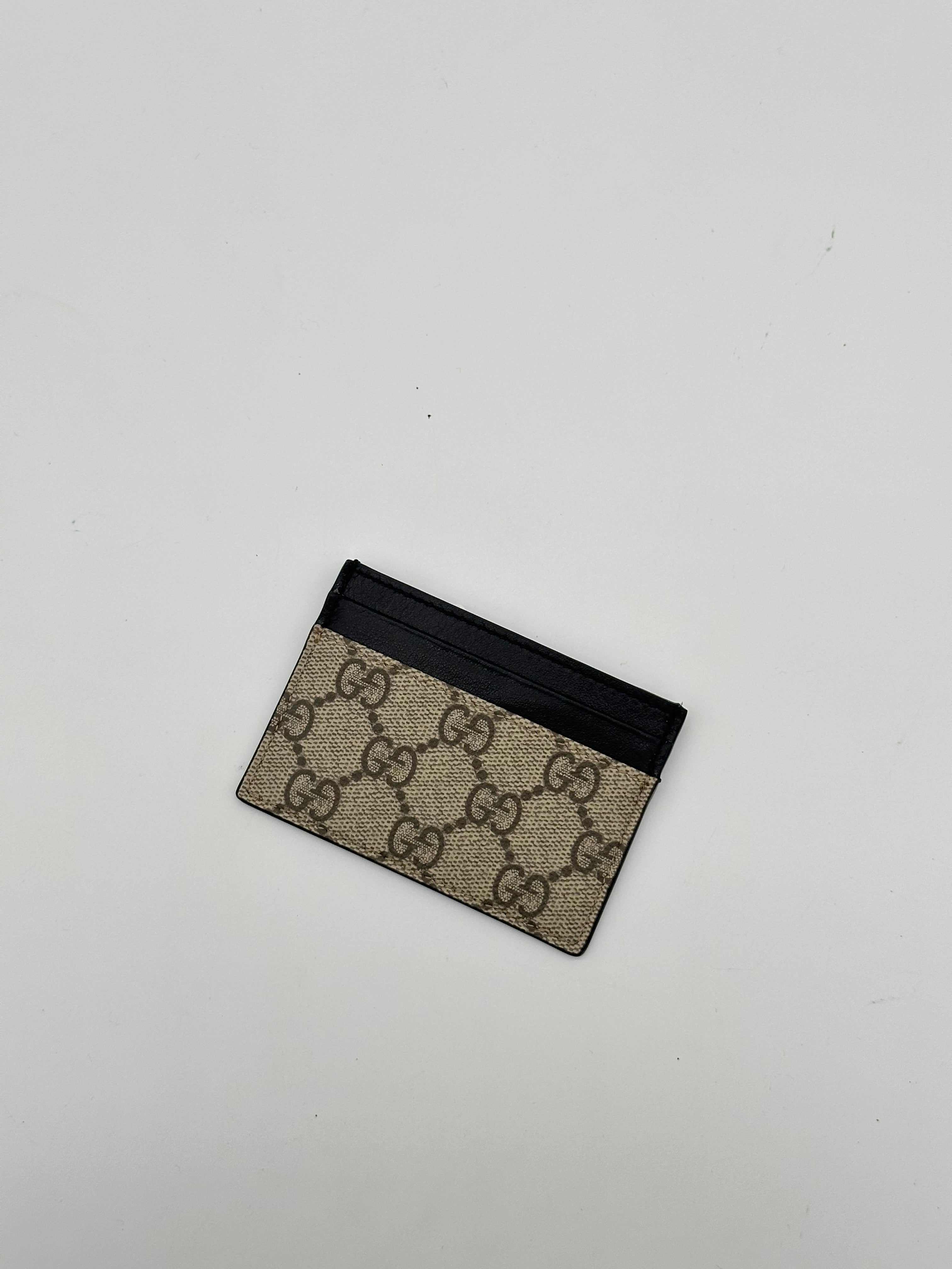 Gucci Supreme Cardholder