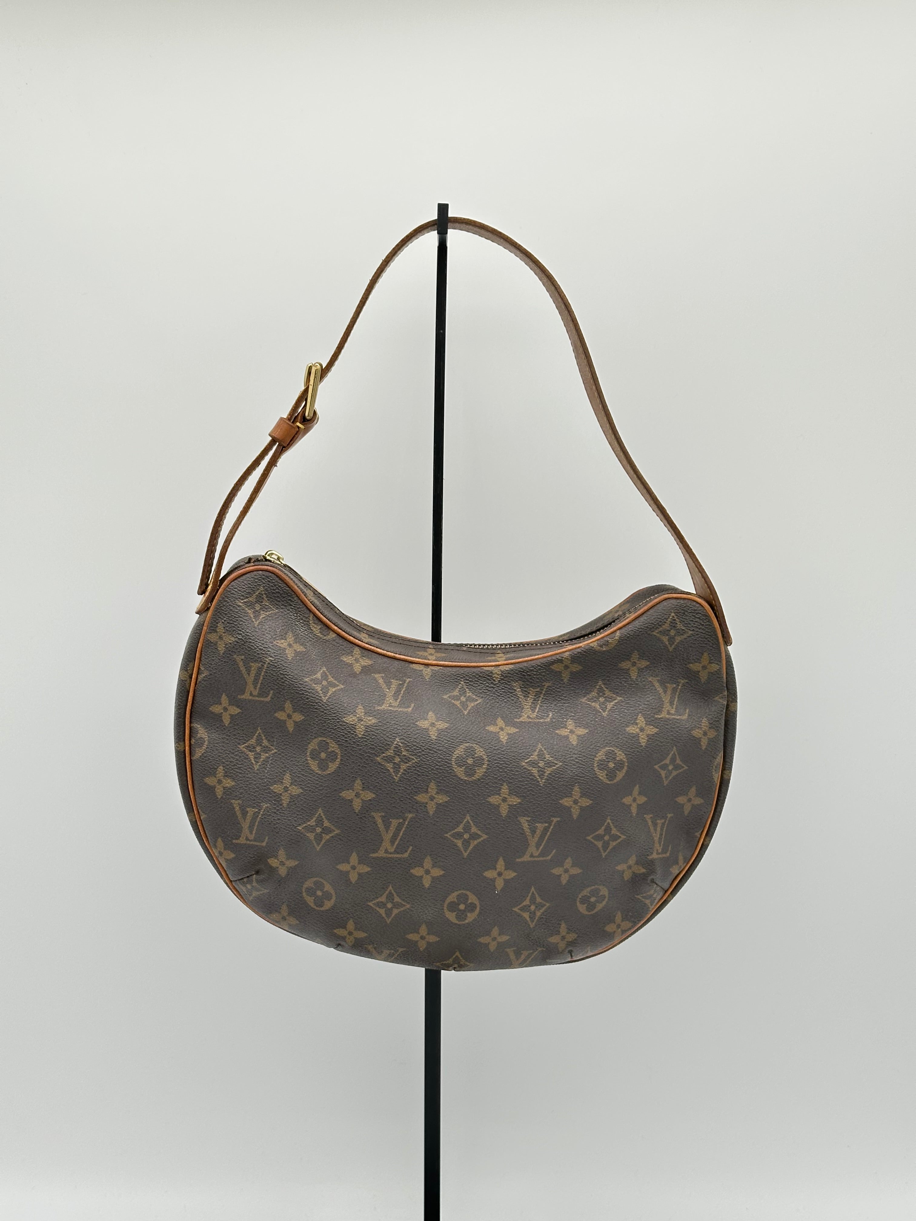 Louis Vuitton Croissant MM
