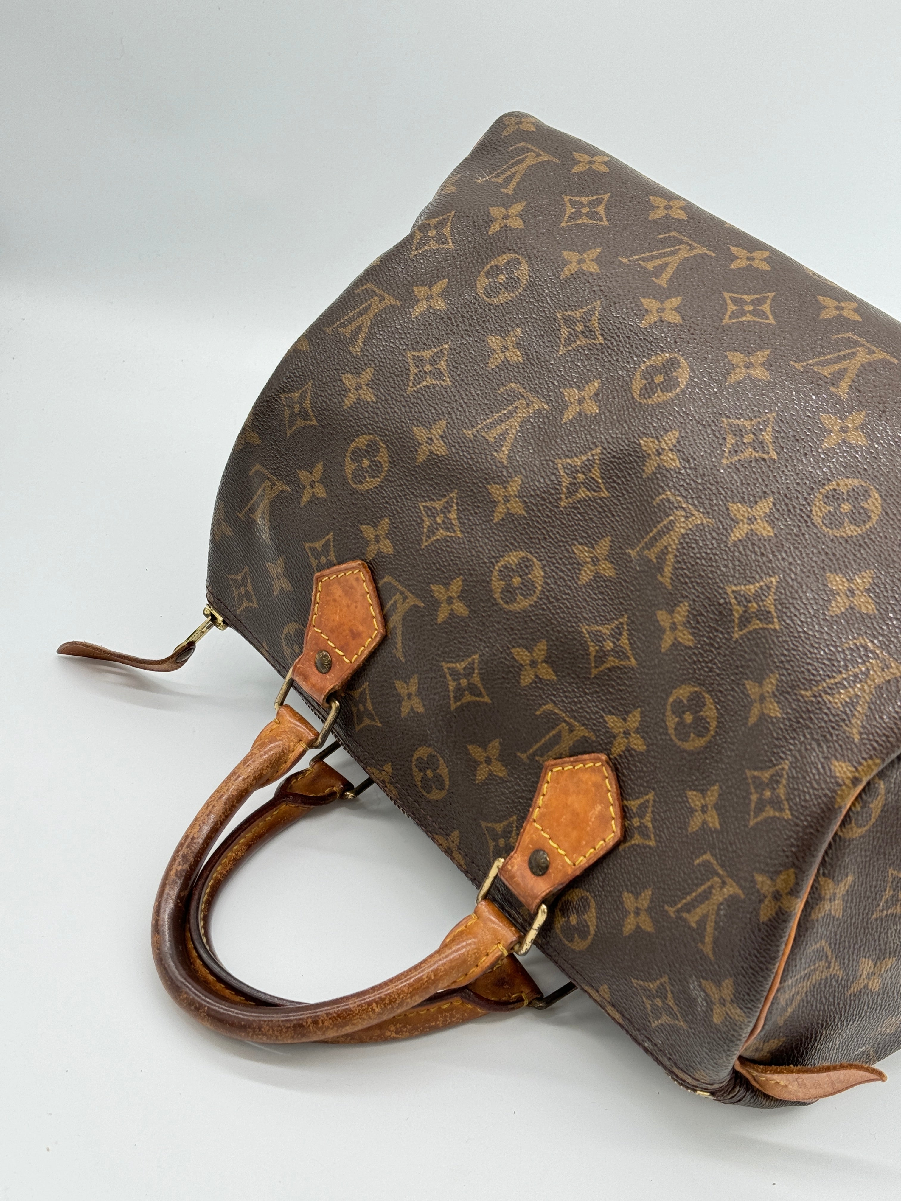 Louis Vuitton Speedy 30