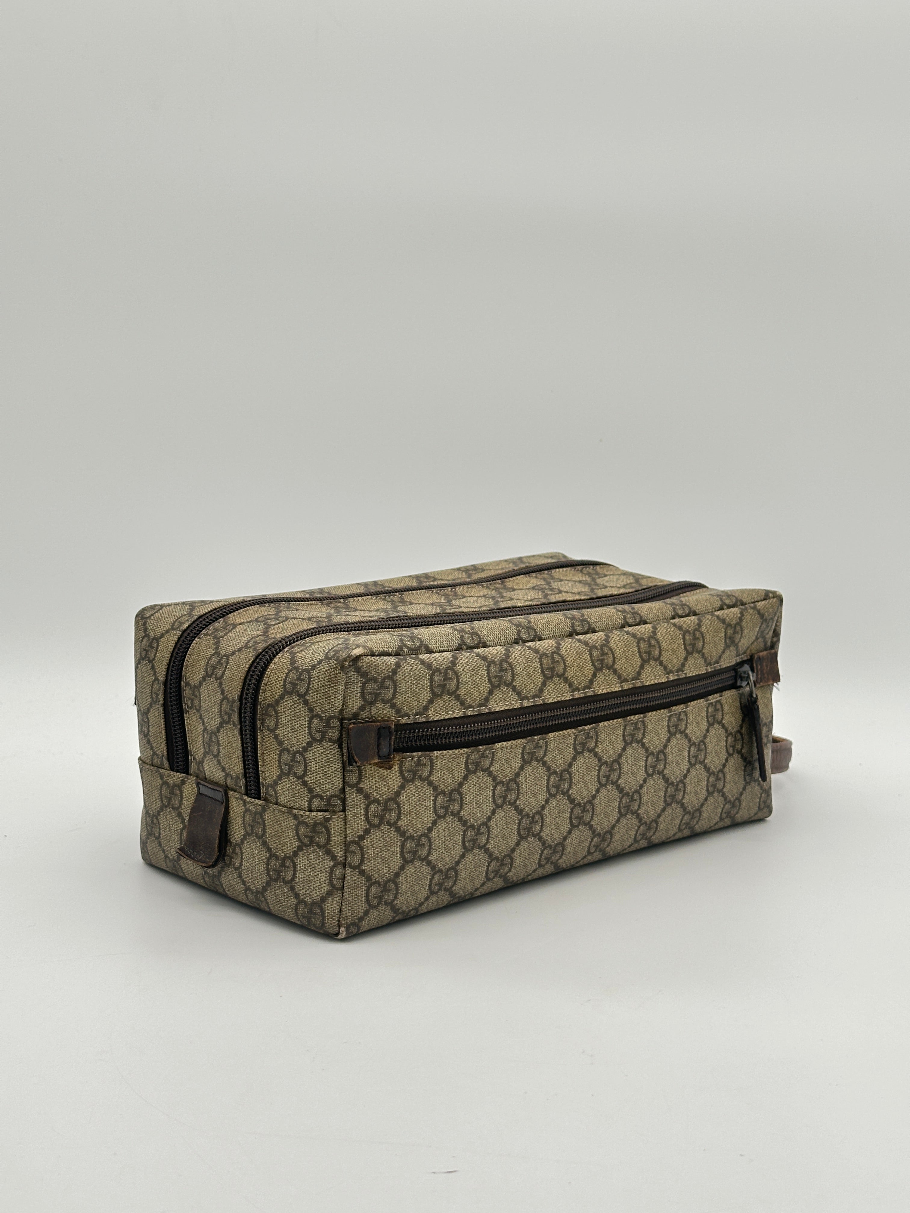 Gucci Supreme Pouch
