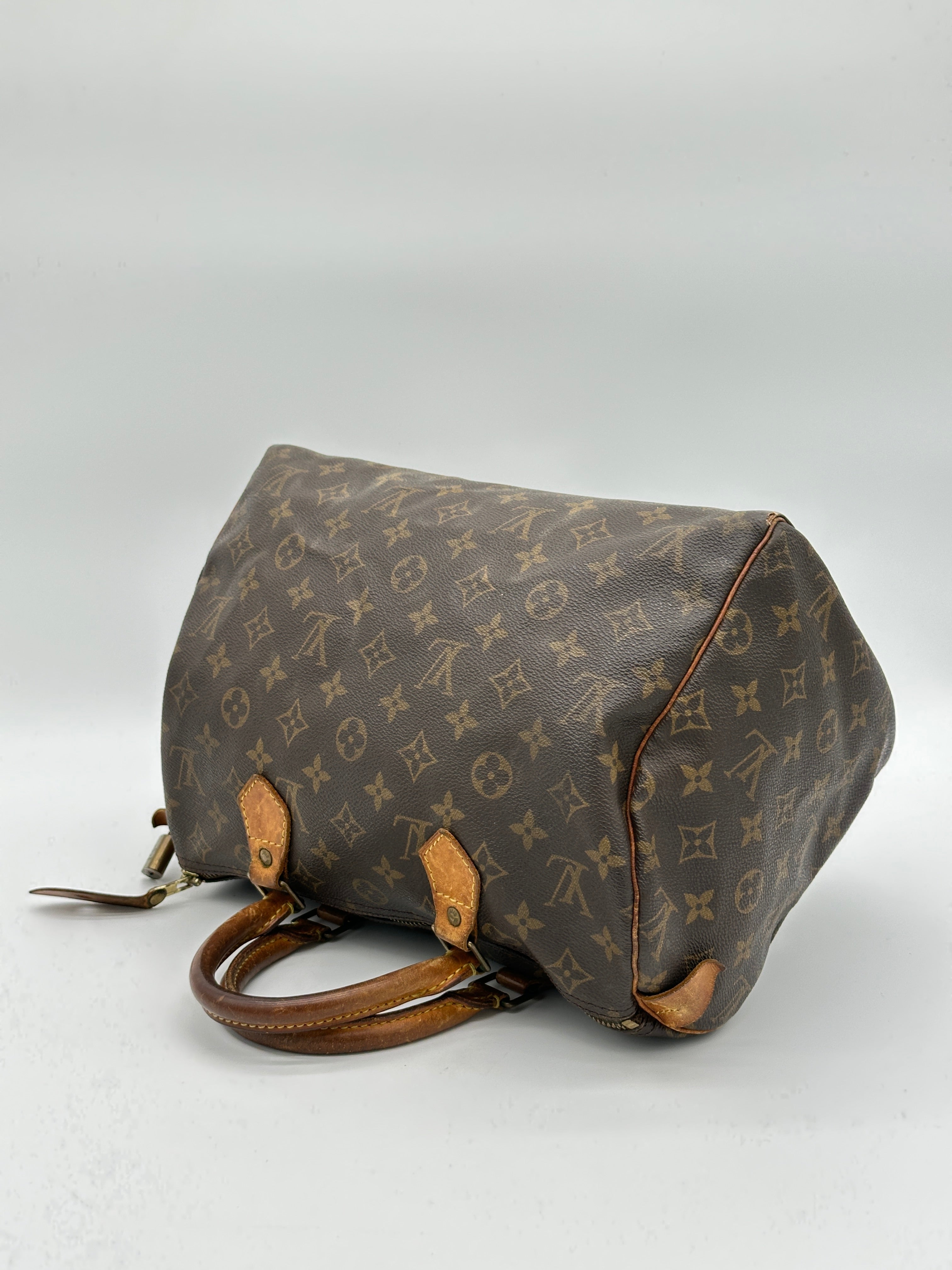 Louis Vuitton Speedy 30