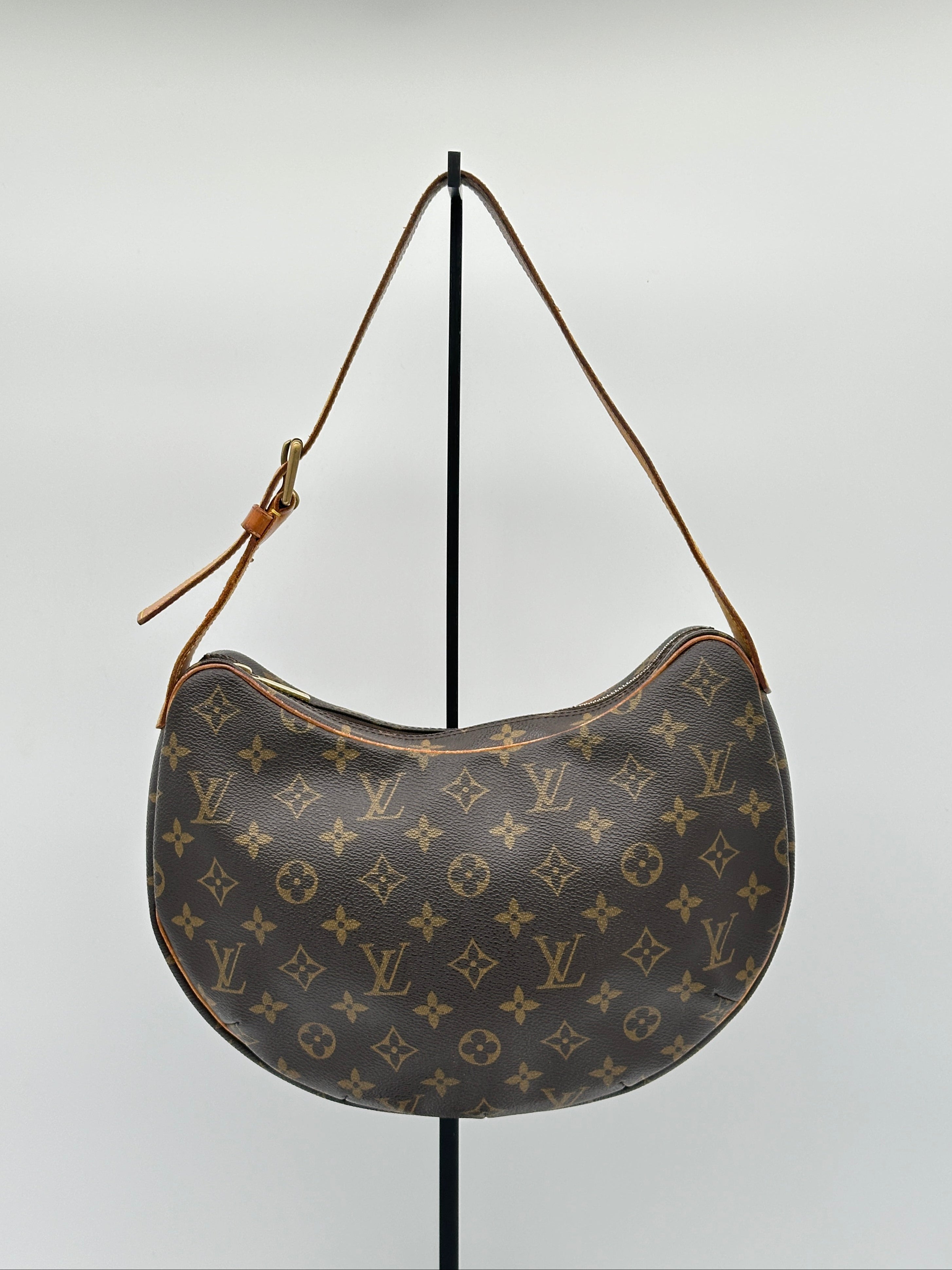 Louis Vuitton Croissant MM