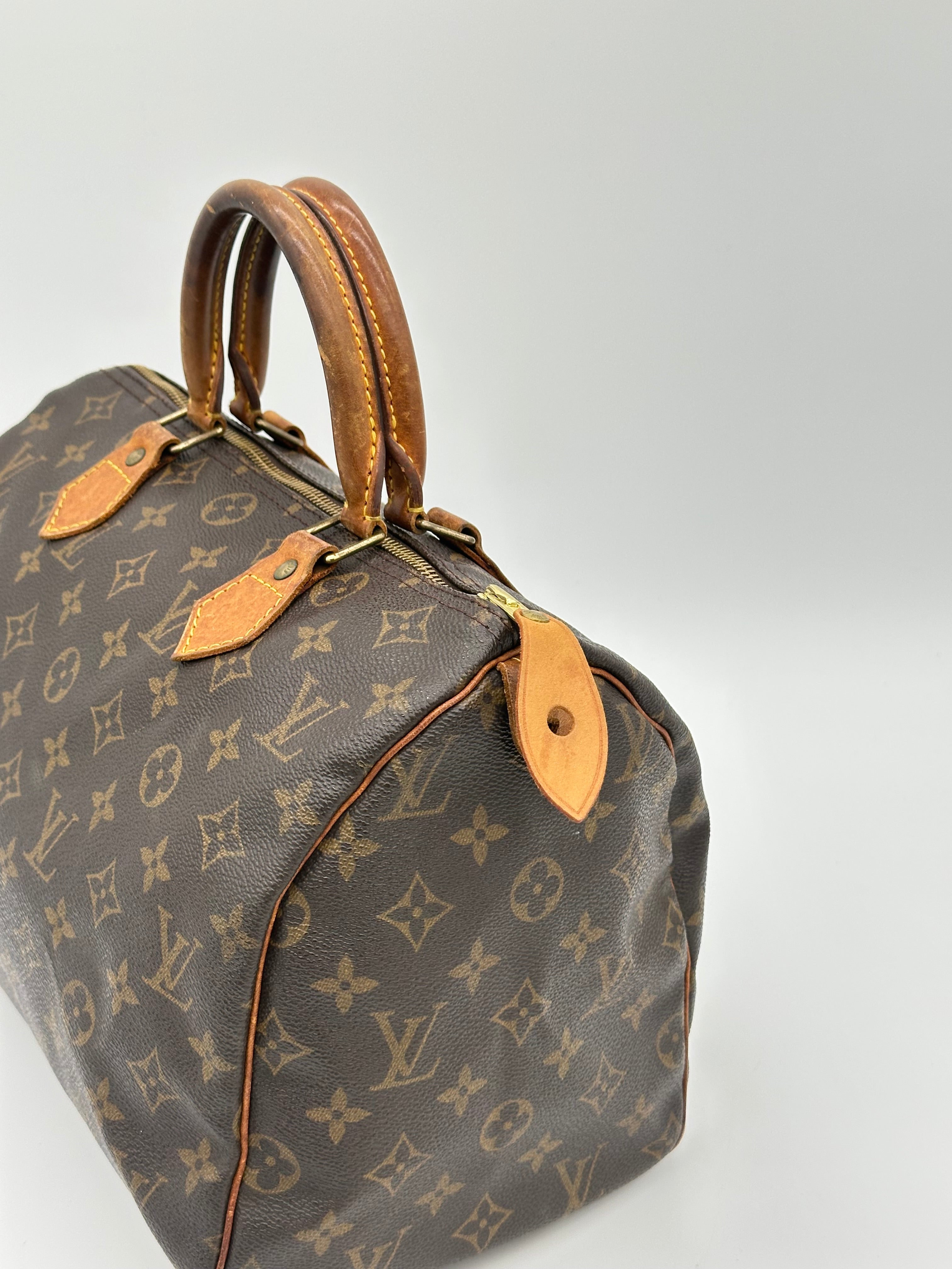 Louis Vuitton Speedy 30