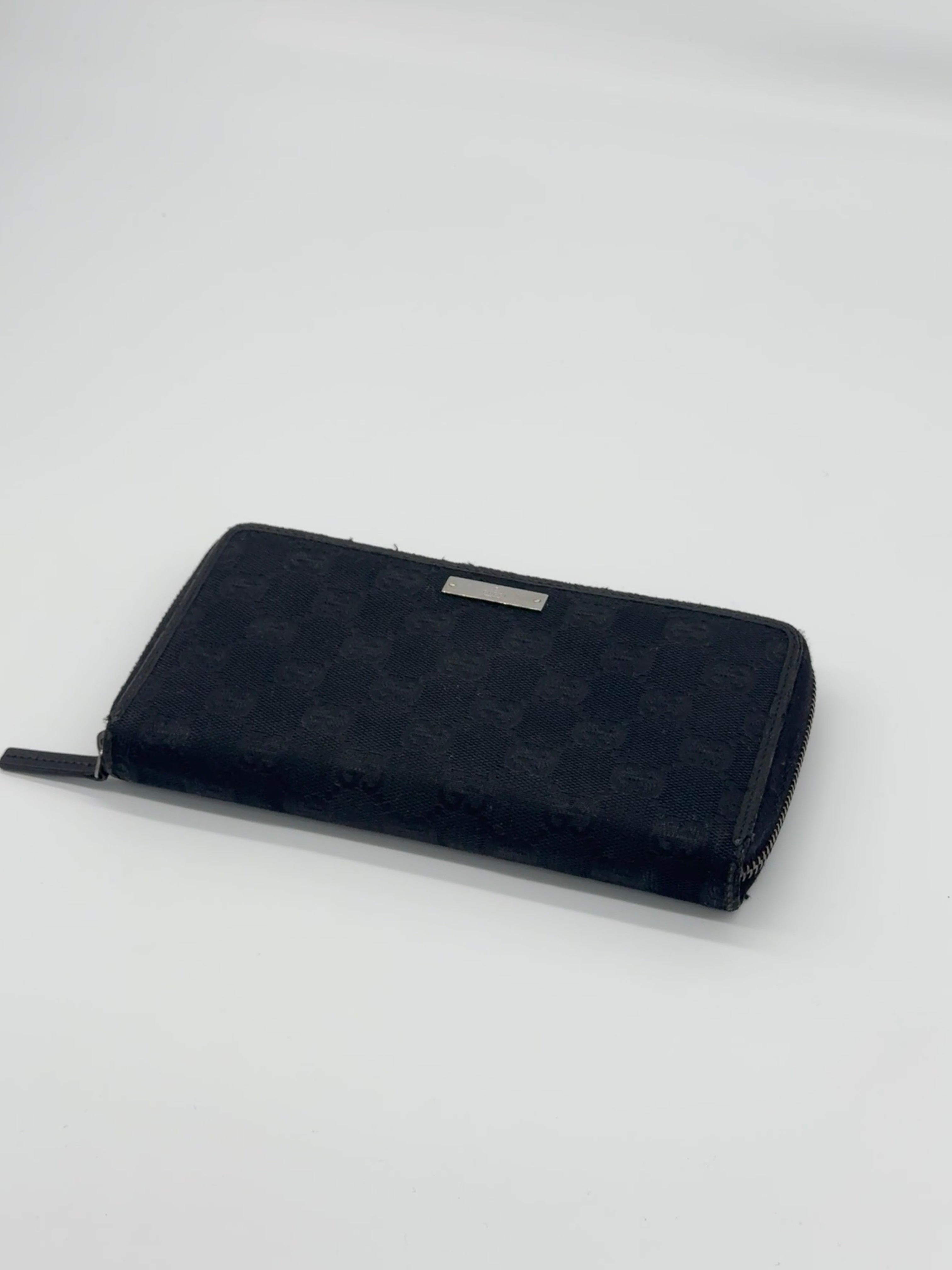 Gucci Zip Around Wallet