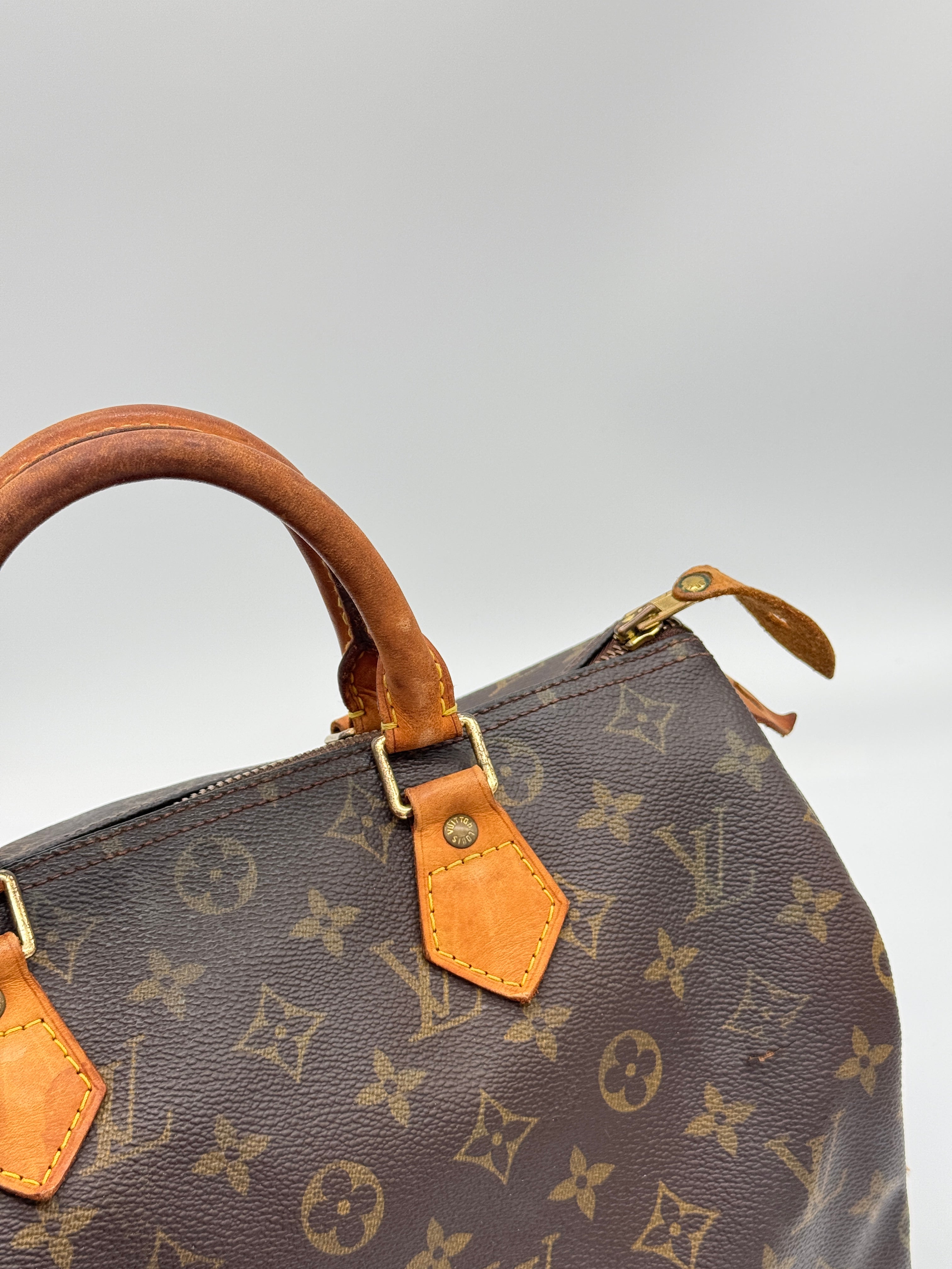 Louis Vuitton Speedy 30