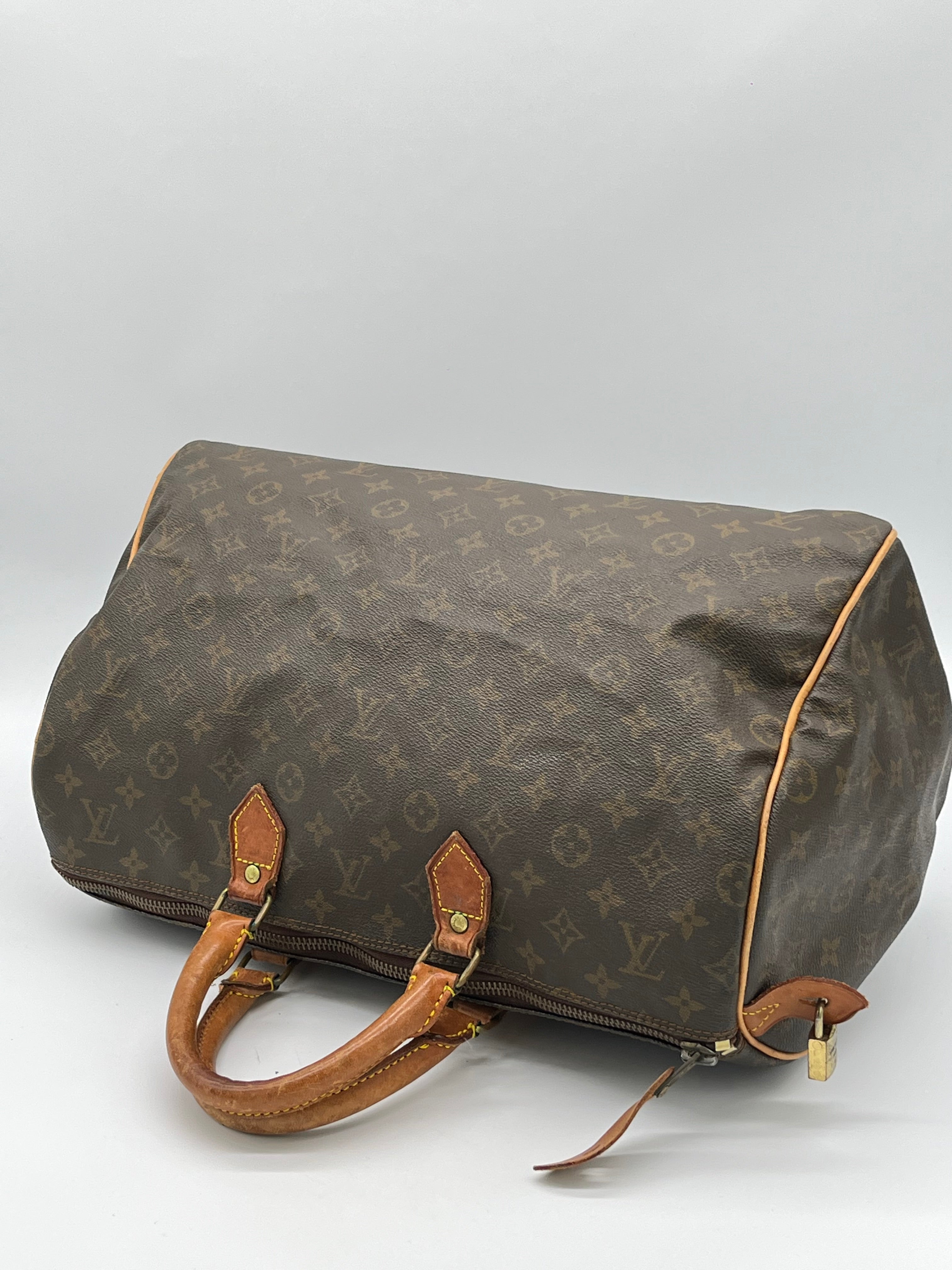 Louis Vuitton Speedy 40
