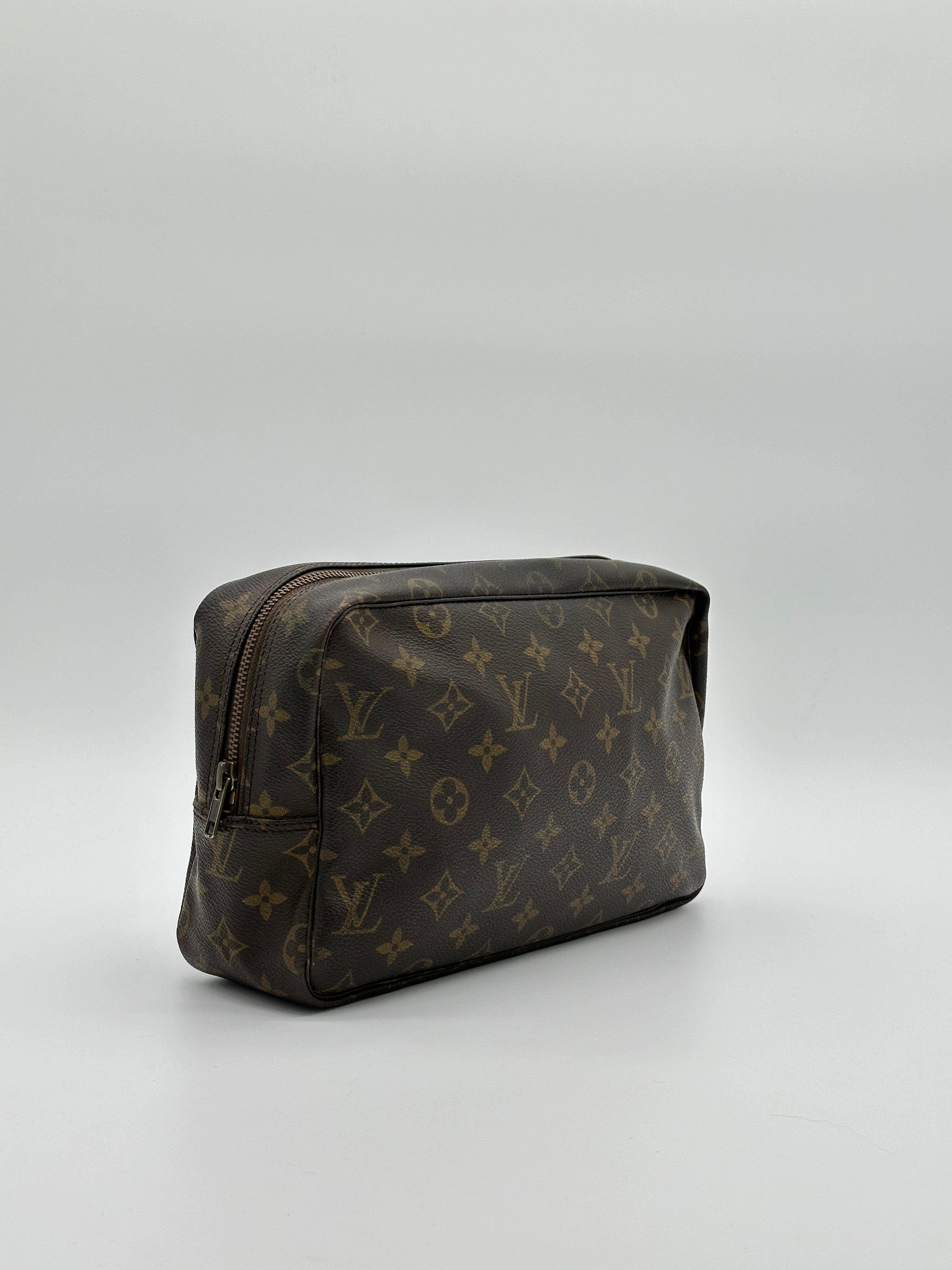 Louis Vuitton Trousse 28