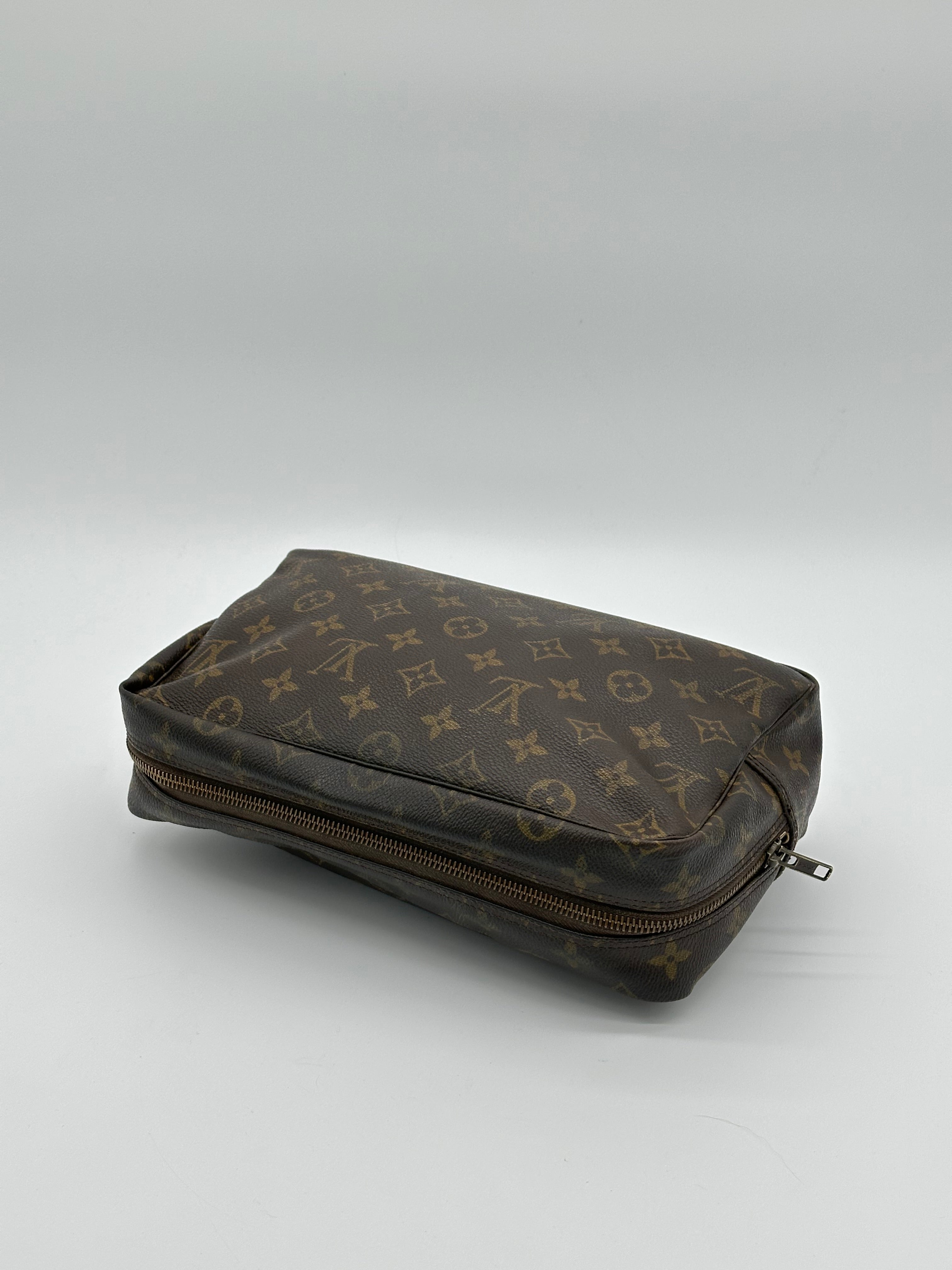 Louis Vuitton Trousse 28